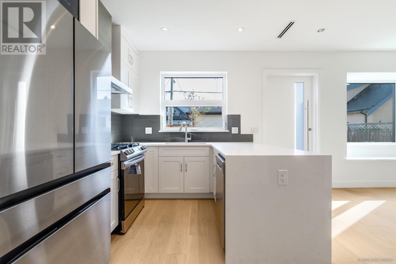 8058 Haig Street, Vancouver, British Columbia  V6P 4R9 - Photo 6 - R2828138