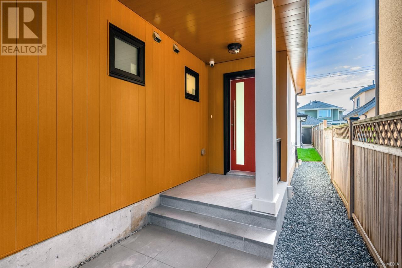 8058 Haig Street, Vancouver, British Columbia  V6P 4R9 - Photo 2 - R2828138
