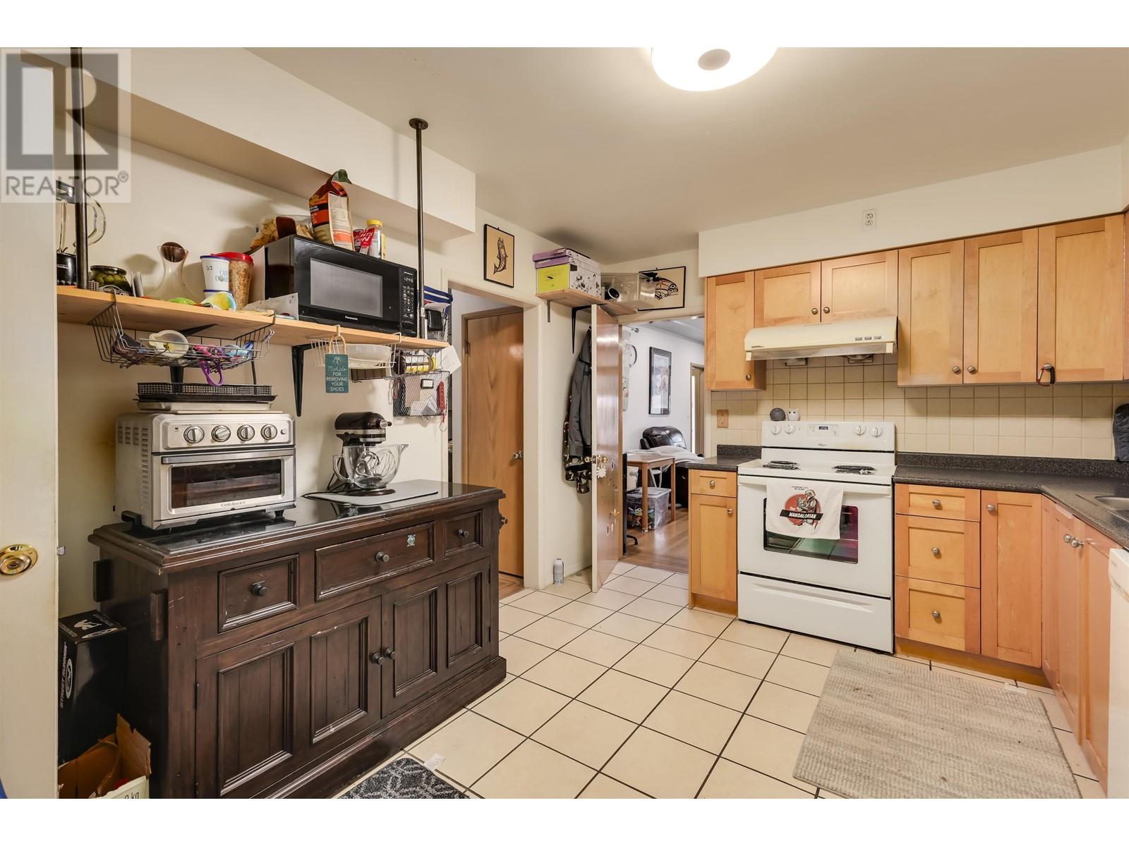 5585 Chester Street, Vancouver, British Columbia  V5W 3B3 - Photo 9 - R2816352