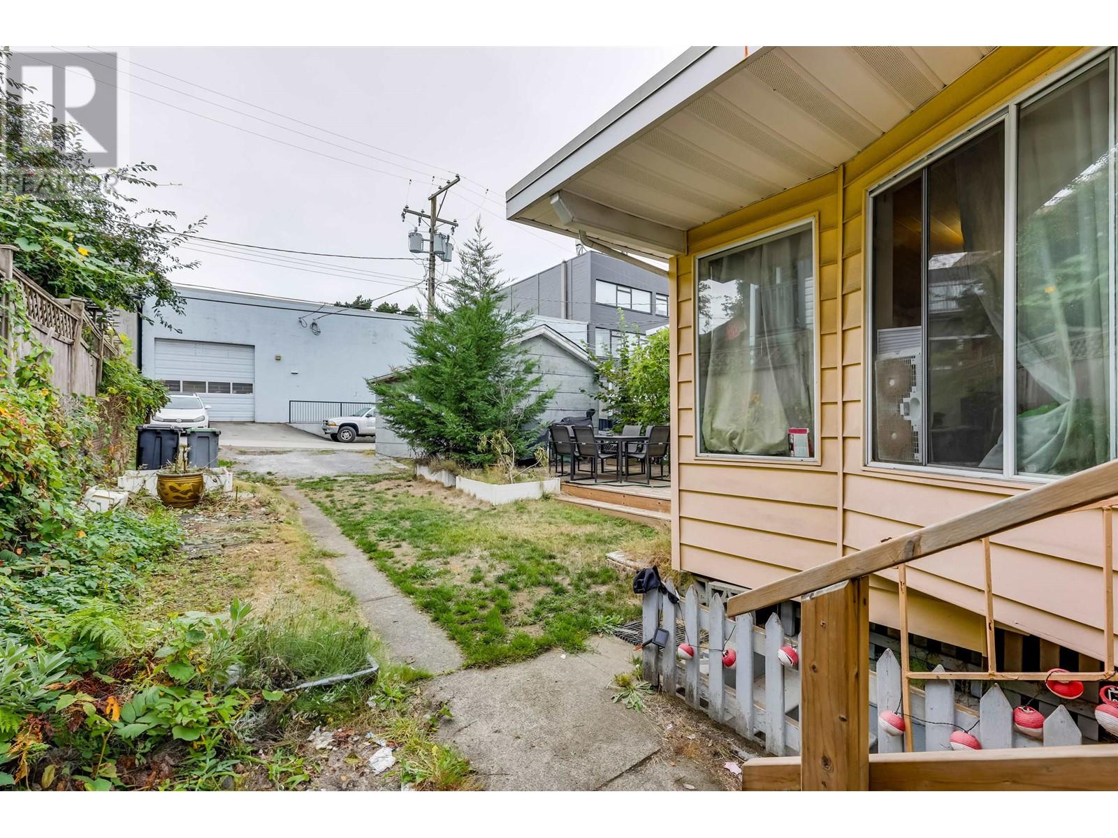 5585 Chester Street, Vancouver, British Columbia  V5W 3B3 - Photo 21 - R2816352