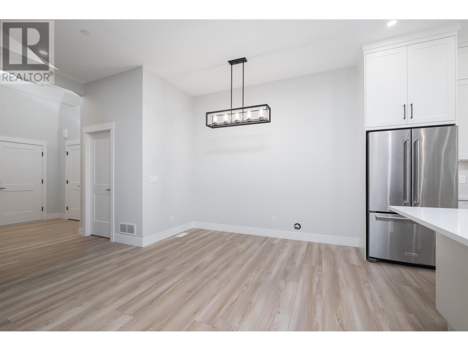 13581 Birdtail Drive, Maple Ridge, British Columbia  V4R 2P7 - Photo 4 - R2822238