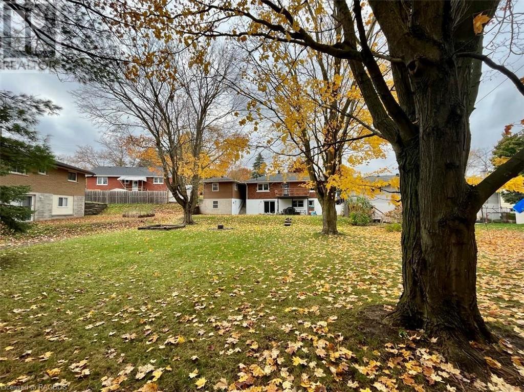520 Mcnab Street, Walkerton, Ontario  N0G 2V0 - Photo 3 - 40506058
