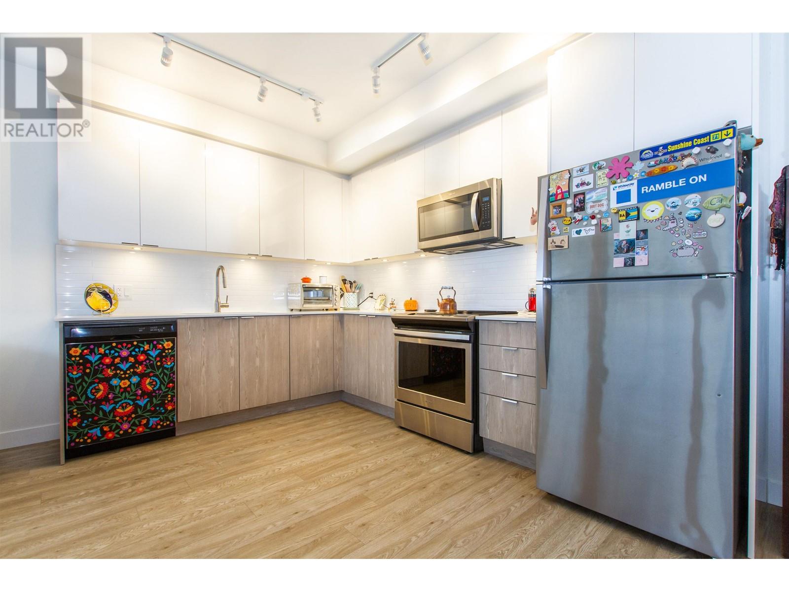 304 37881 Cleveland Avenue, Squamish, British Columbia  V8B 0Z7 - Photo 4 - R2828263