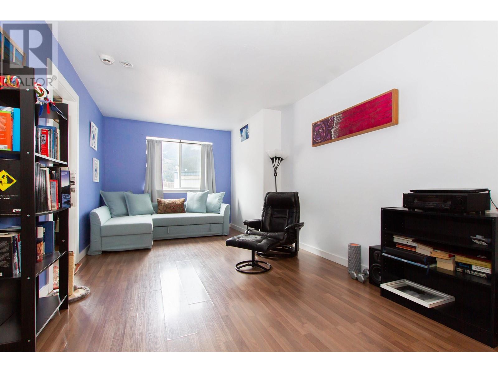7 38927 Queens Way, Squamish, British Columbia  V8B 0K9 - Photo 2 - R2828276