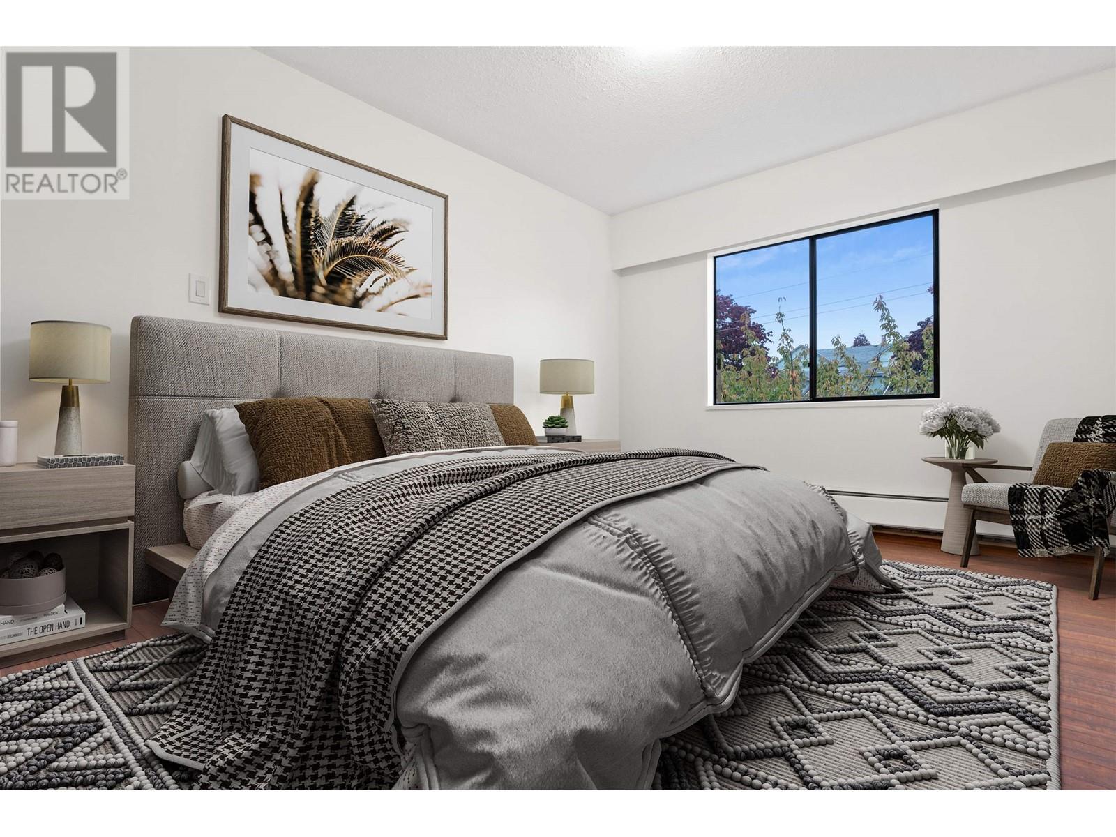 310 211 W 3rd Street, North Vancouver, British Columbia  V7M 1E9 - Photo 2 - R2828299