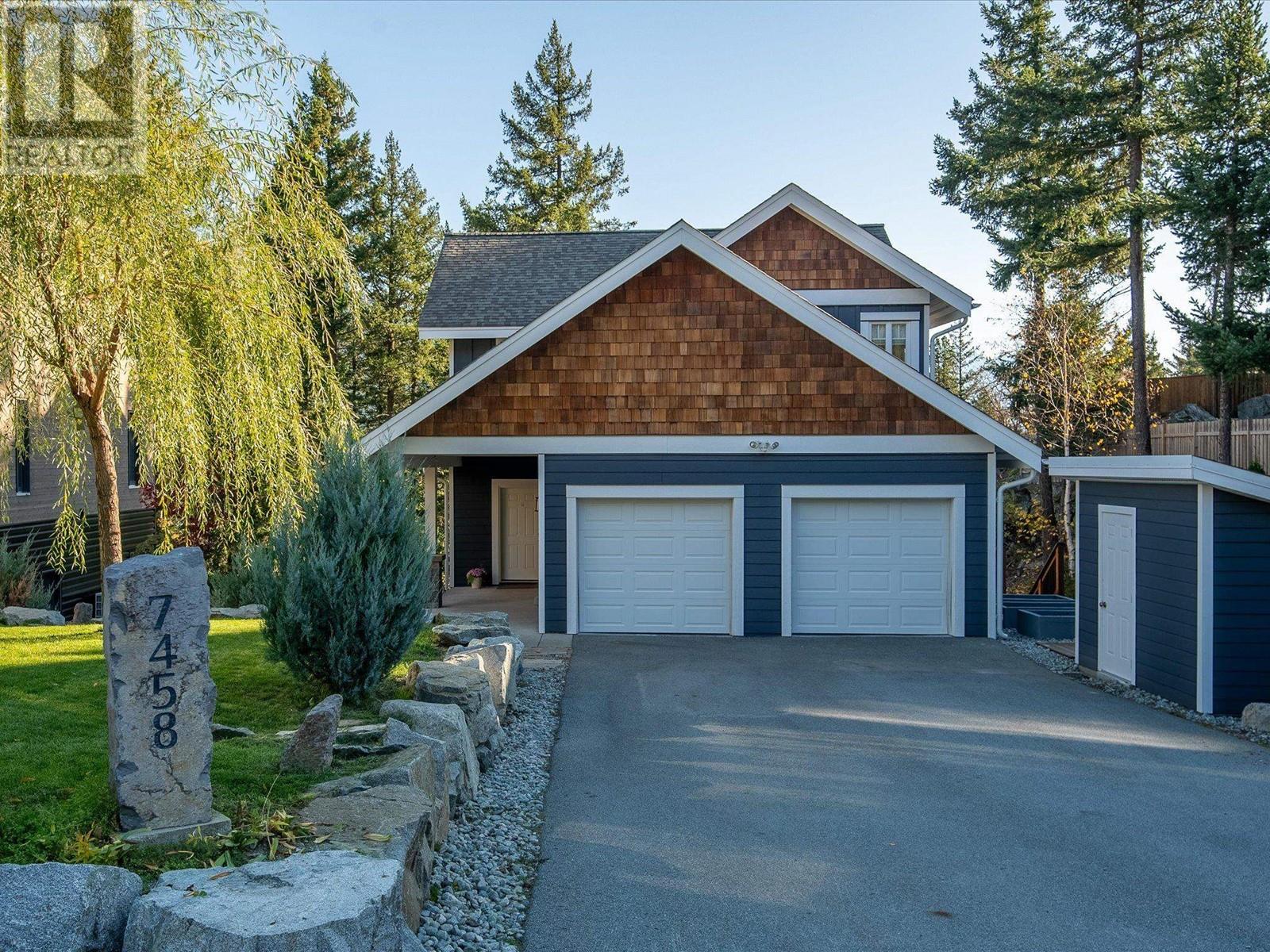 7458 DOGWOOD STREET, pemberton, British Columbia