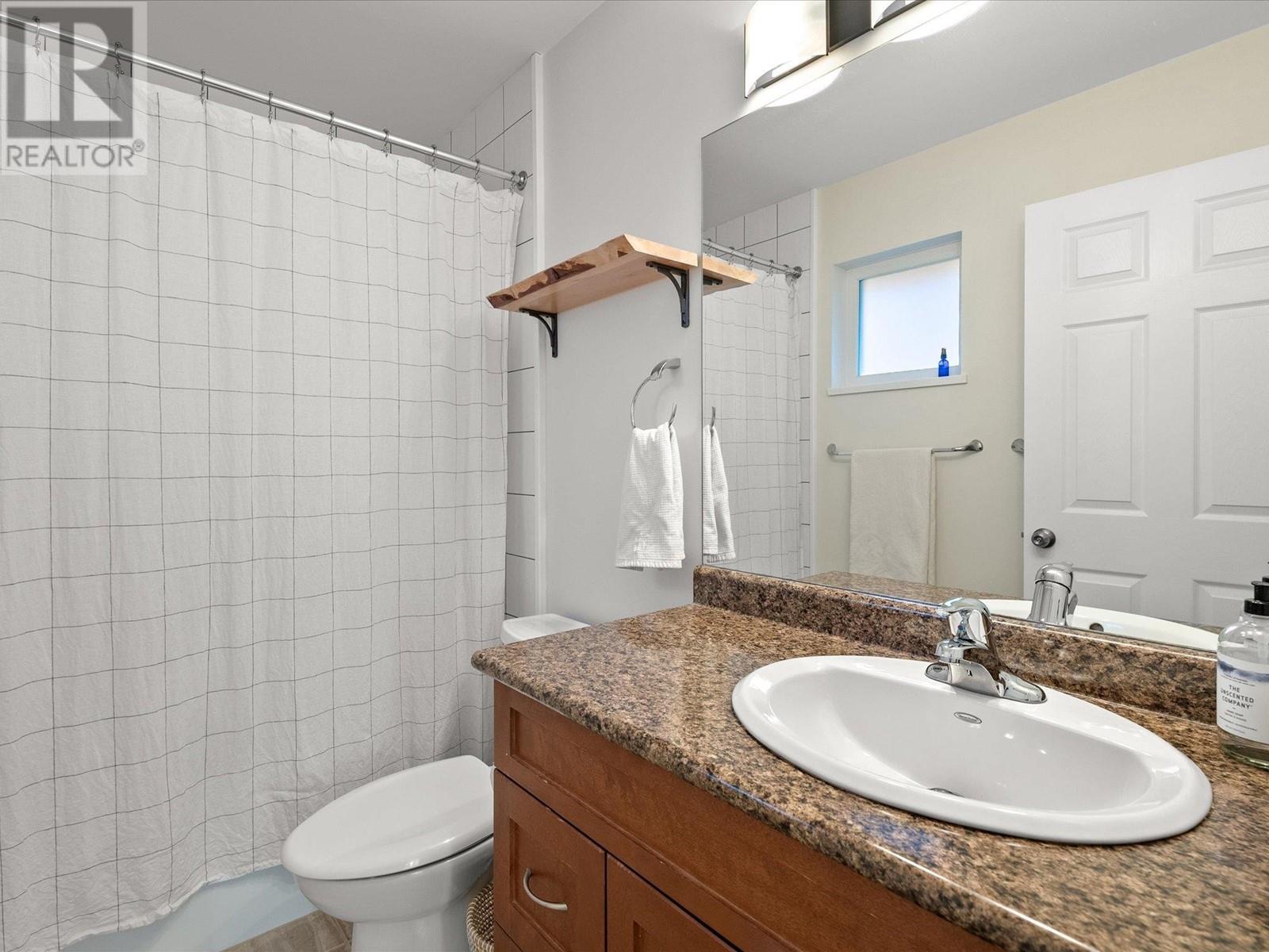 7458 Dogwood Street, Pemberton, British Columbia  V0N 2L0 - Photo 21 - R2828265