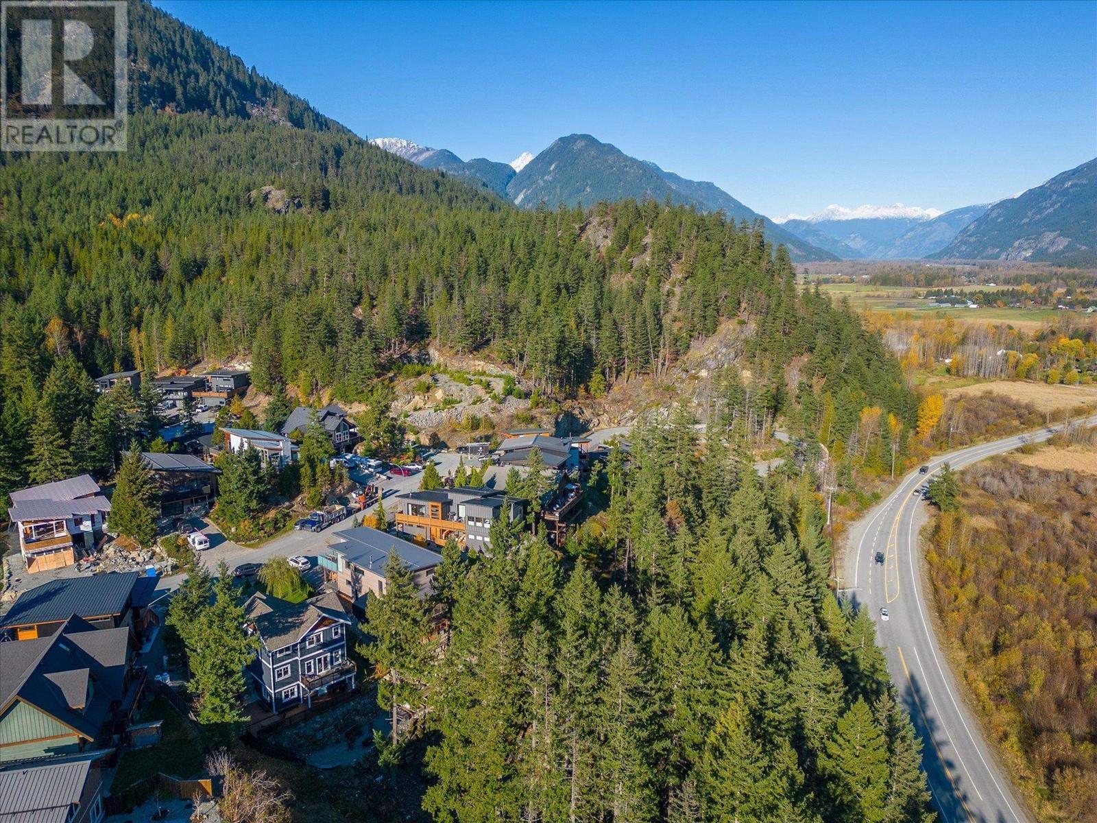 7458 Dogwood Street, Pemberton, British Columbia  V0N 2L0 - Photo 39 - R2828265
