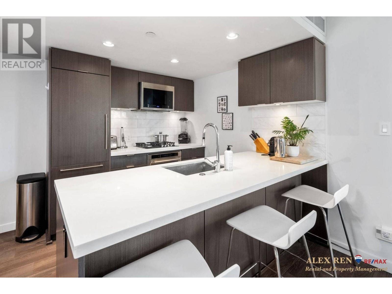 8238 Lord Street, Vancouver, British Columbia  V6P 0G7 - Photo 5 - R2828304