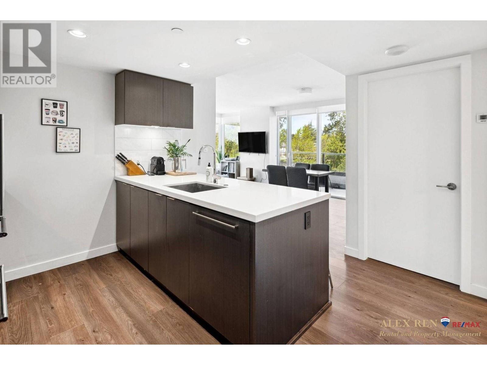 8238 Lord Street, Vancouver, British Columbia  V6P 0G7 - Photo 6 - R2828304