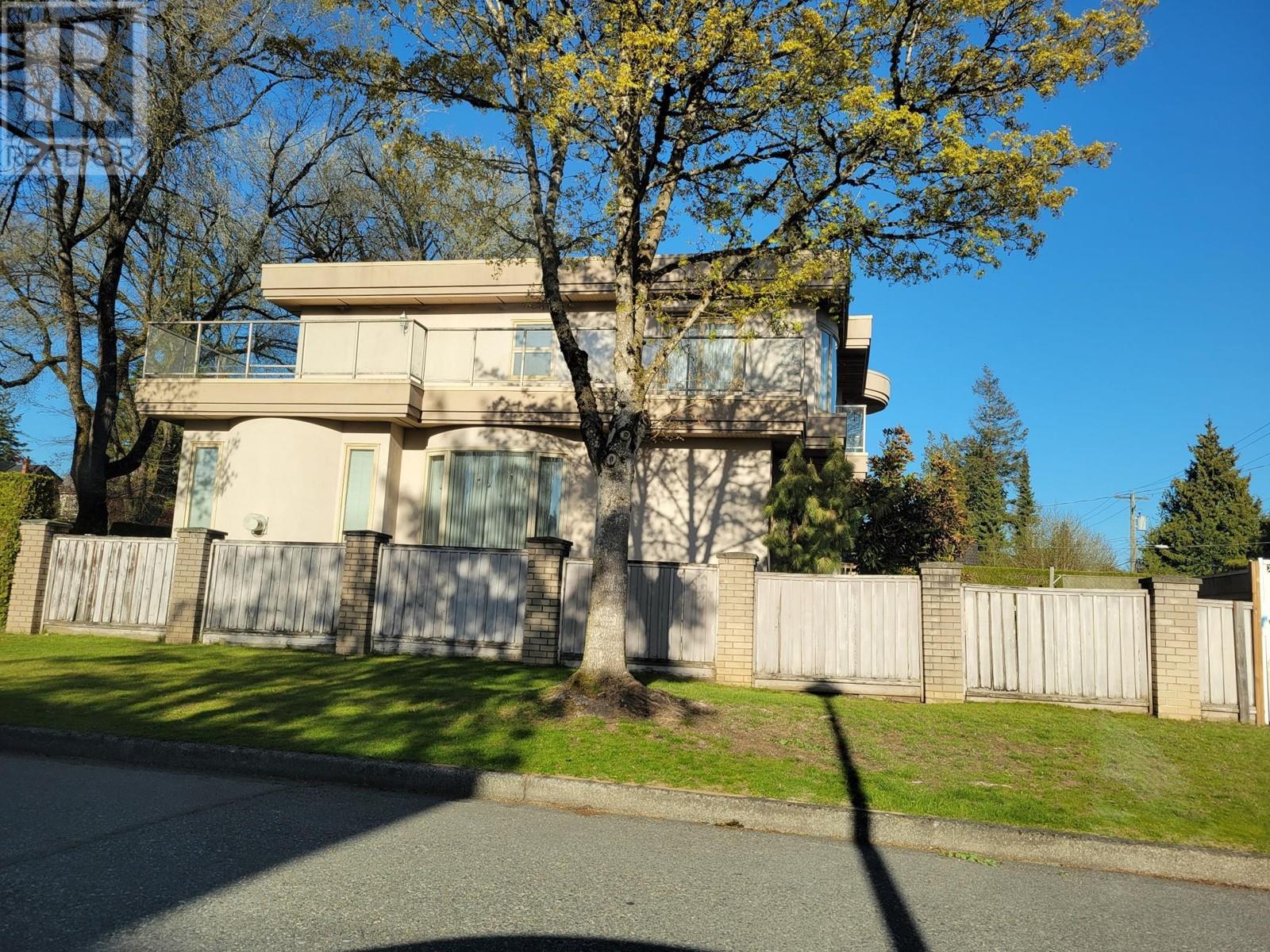 1388 W 45th Avenue, Vancouver, British Columbia  V6M 2G9 - Photo 2 - R2828290
