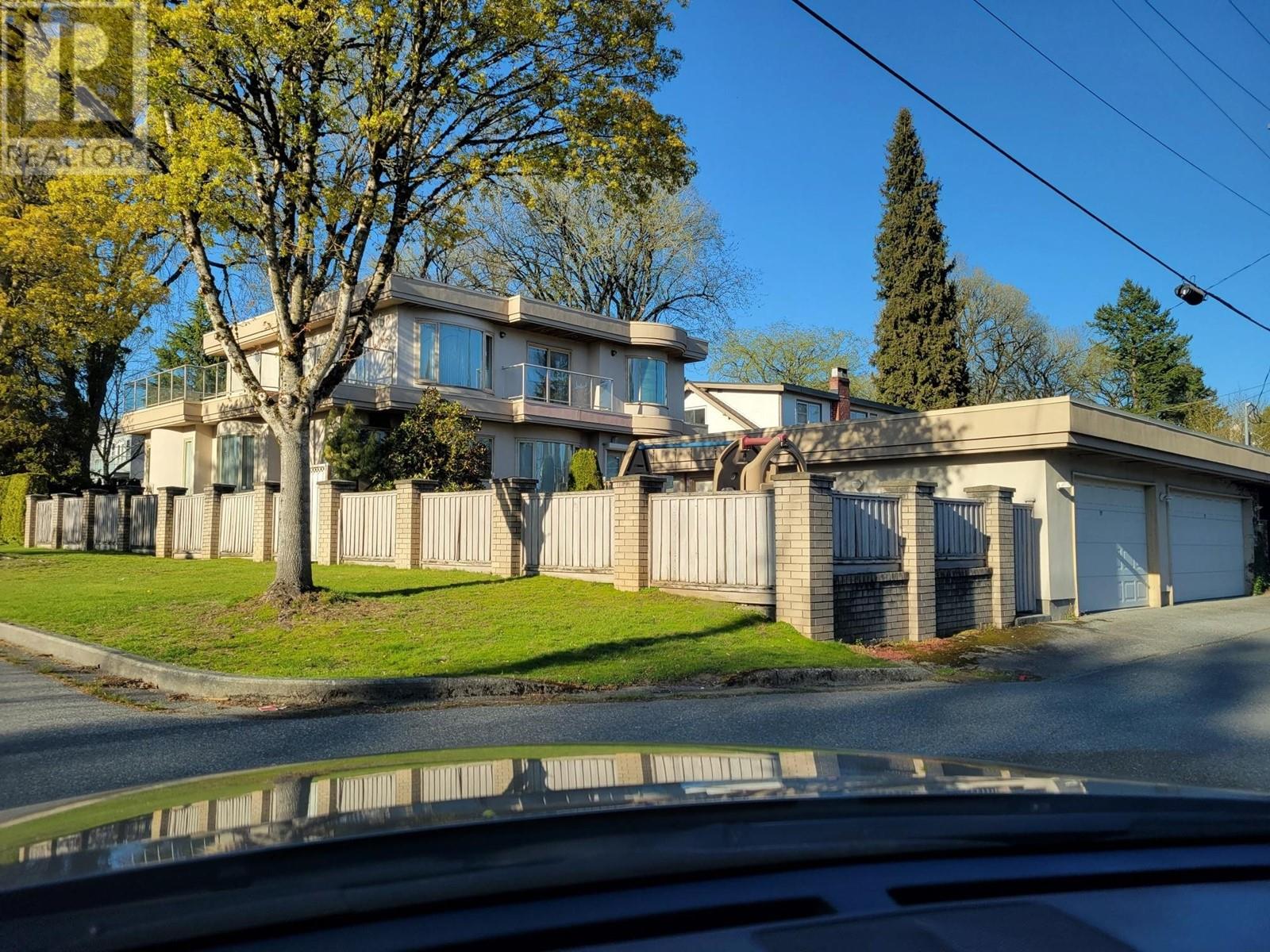 1388 W 45th Avenue, Vancouver, British Columbia  V6M 2G9 - Photo 3 - R2828290