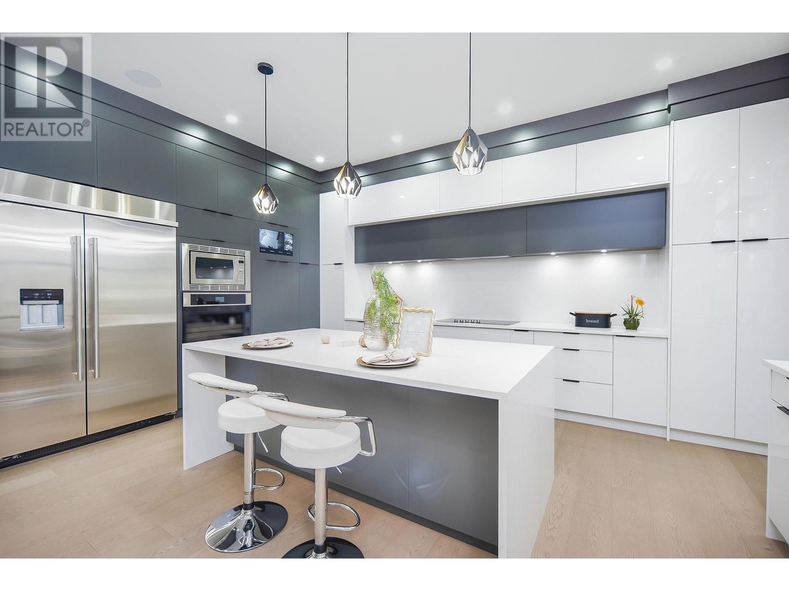 1610 Giles Place, Burnaby, British Columbia  V5A 3K6 - Photo 12 - R2827689