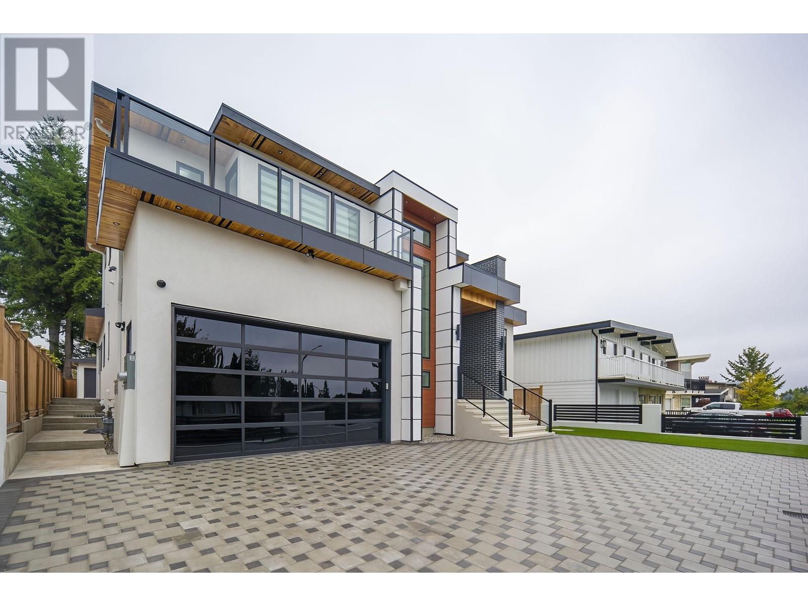1610 Giles Place, Burnaby, British Columbia  V5A 3K6 - Photo 2 - R2827689