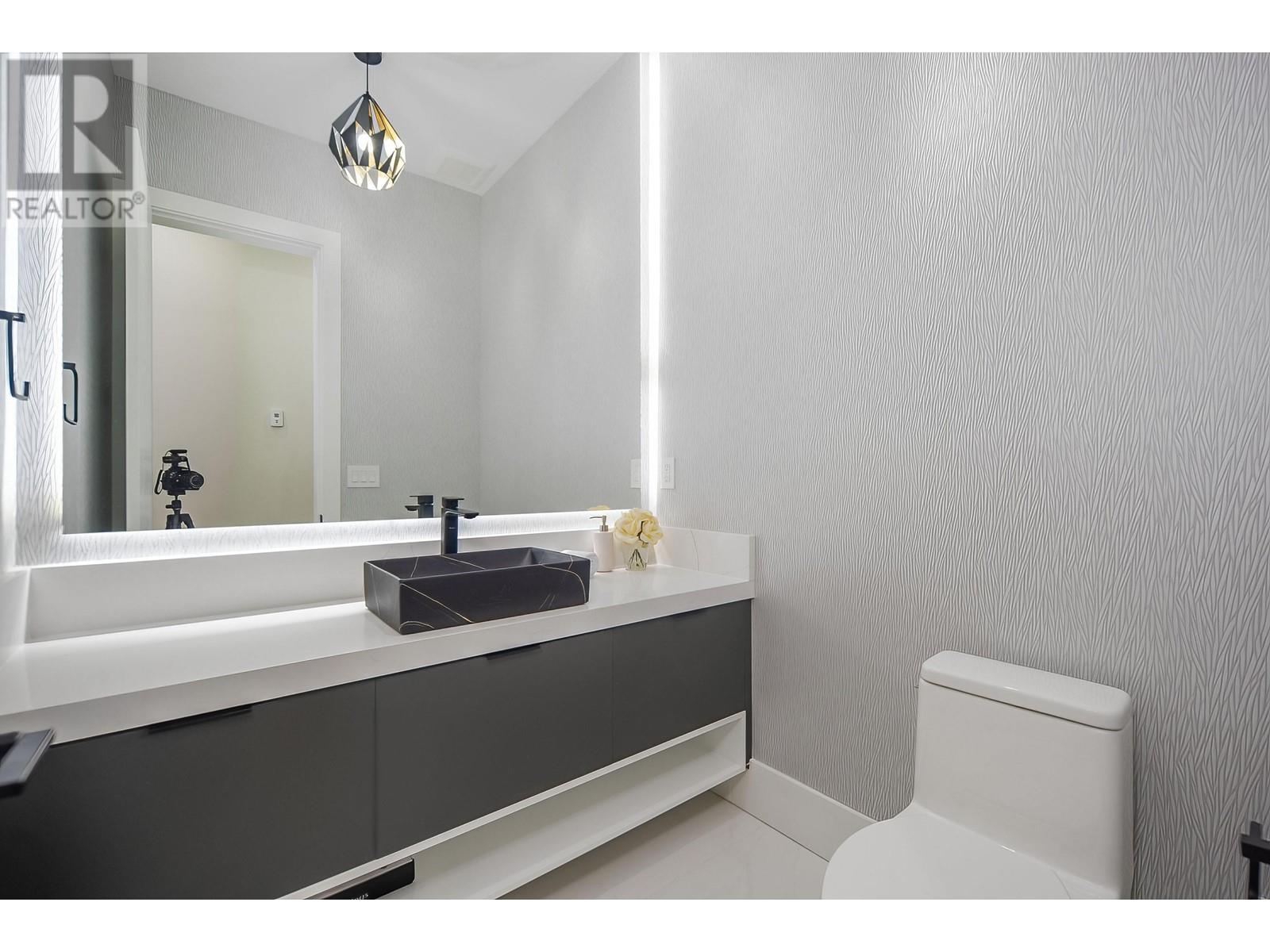1610 Giles Place, Burnaby, British Columbia  V5A 3K6 - Photo 22 - R2827689