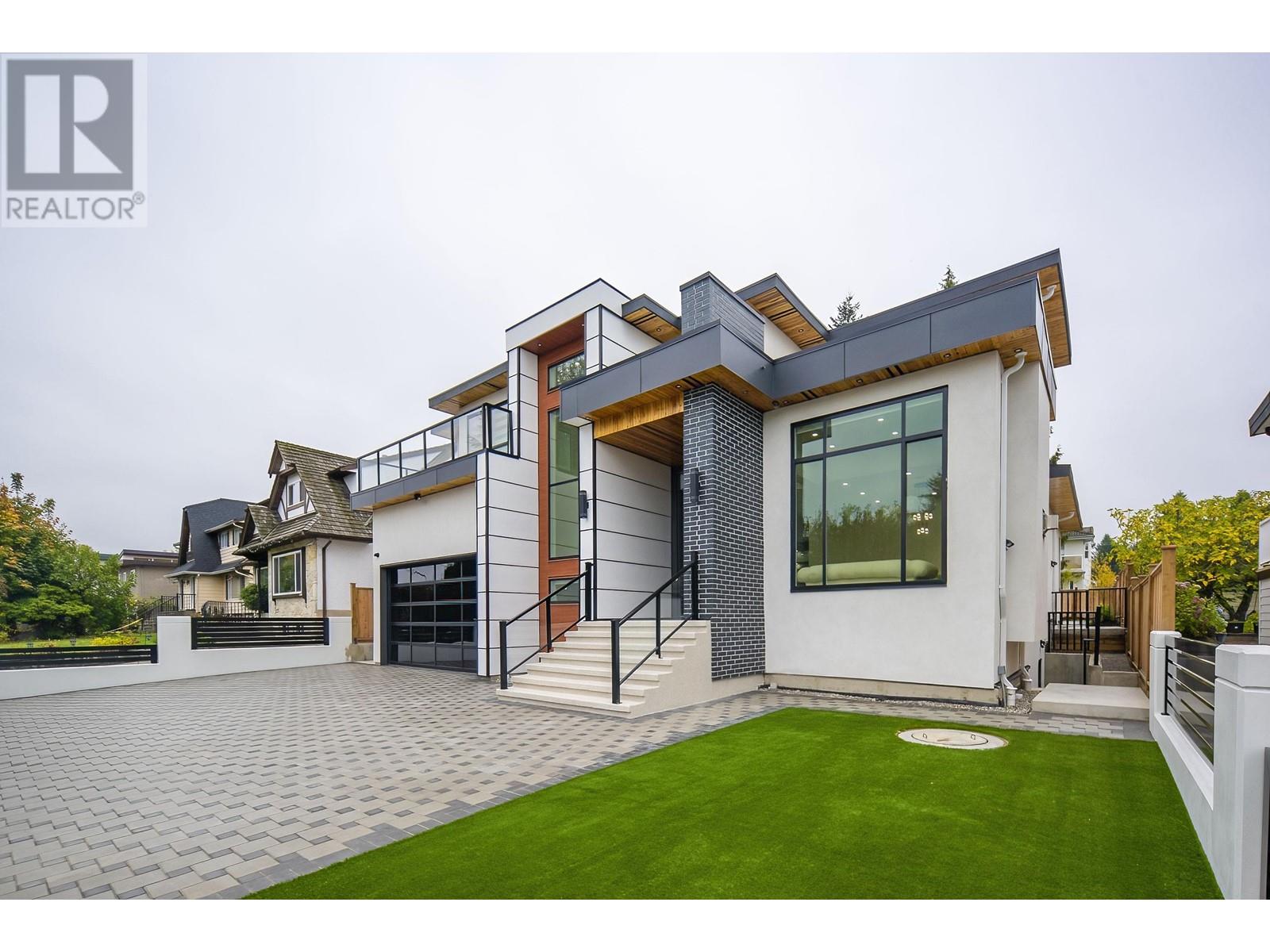 1610 Giles Place, Burnaby, British Columbia  V5A 3K6 - Photo 3 - R2827689