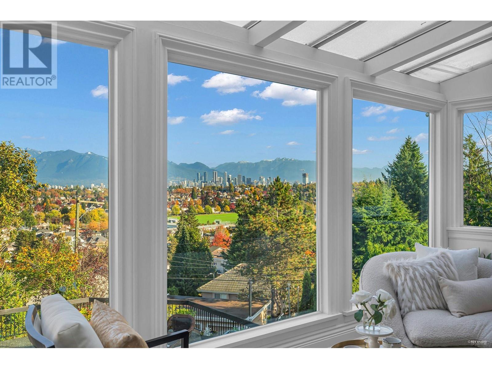 4492 Quesnel Drive, Vancouver, British Columbia  V6L 2X6 - Photo 11 - R2828243