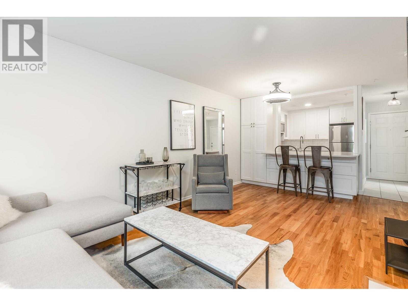 212 150 W 22nd Street, North Vancouver, British Columbia  V7M 1Z9 - Photo 3 - R2828032