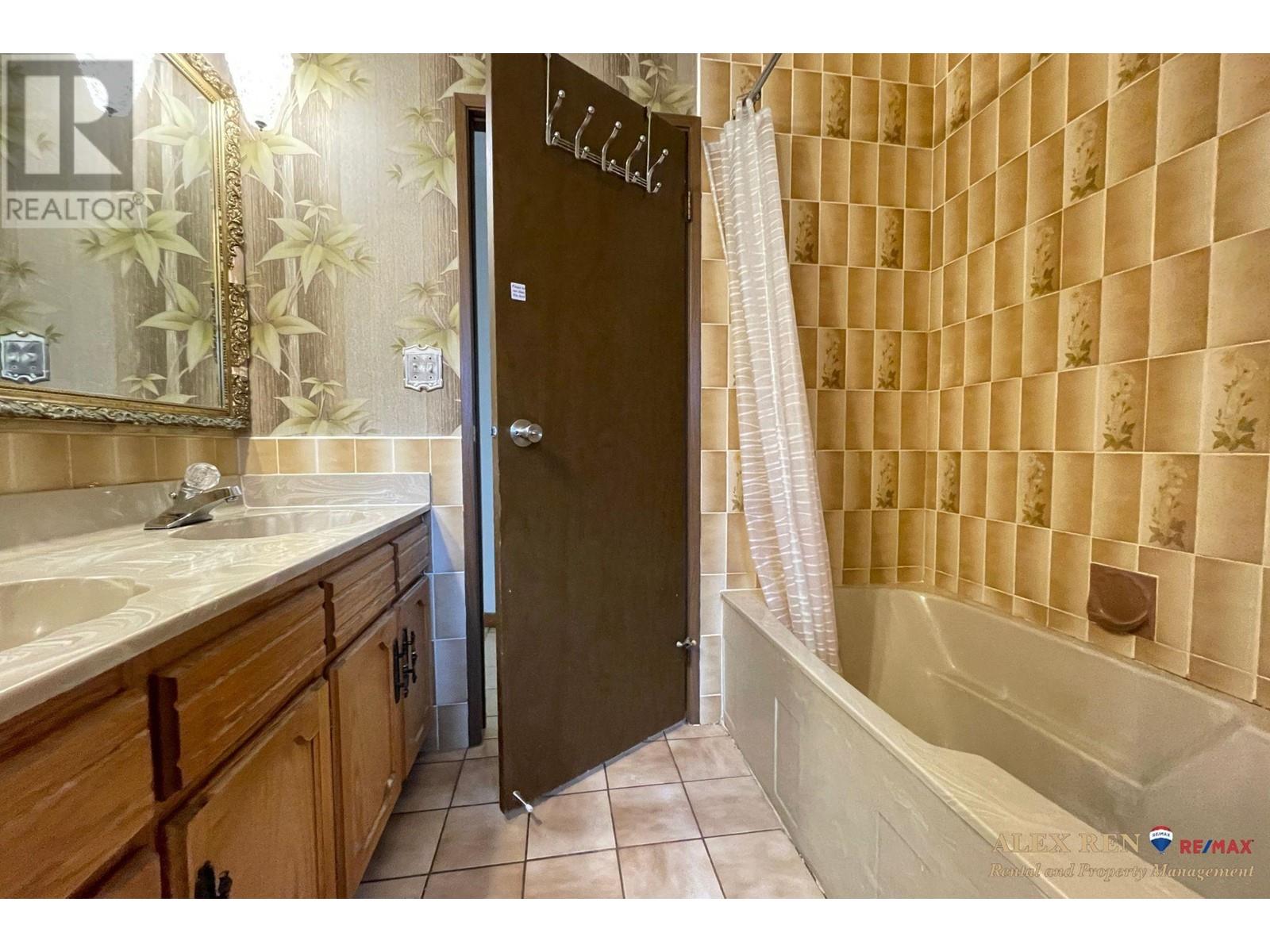 43xx Hurst Street, Burnaby, British Columbia  V5J 1M9 - Photo 21 - R2828333