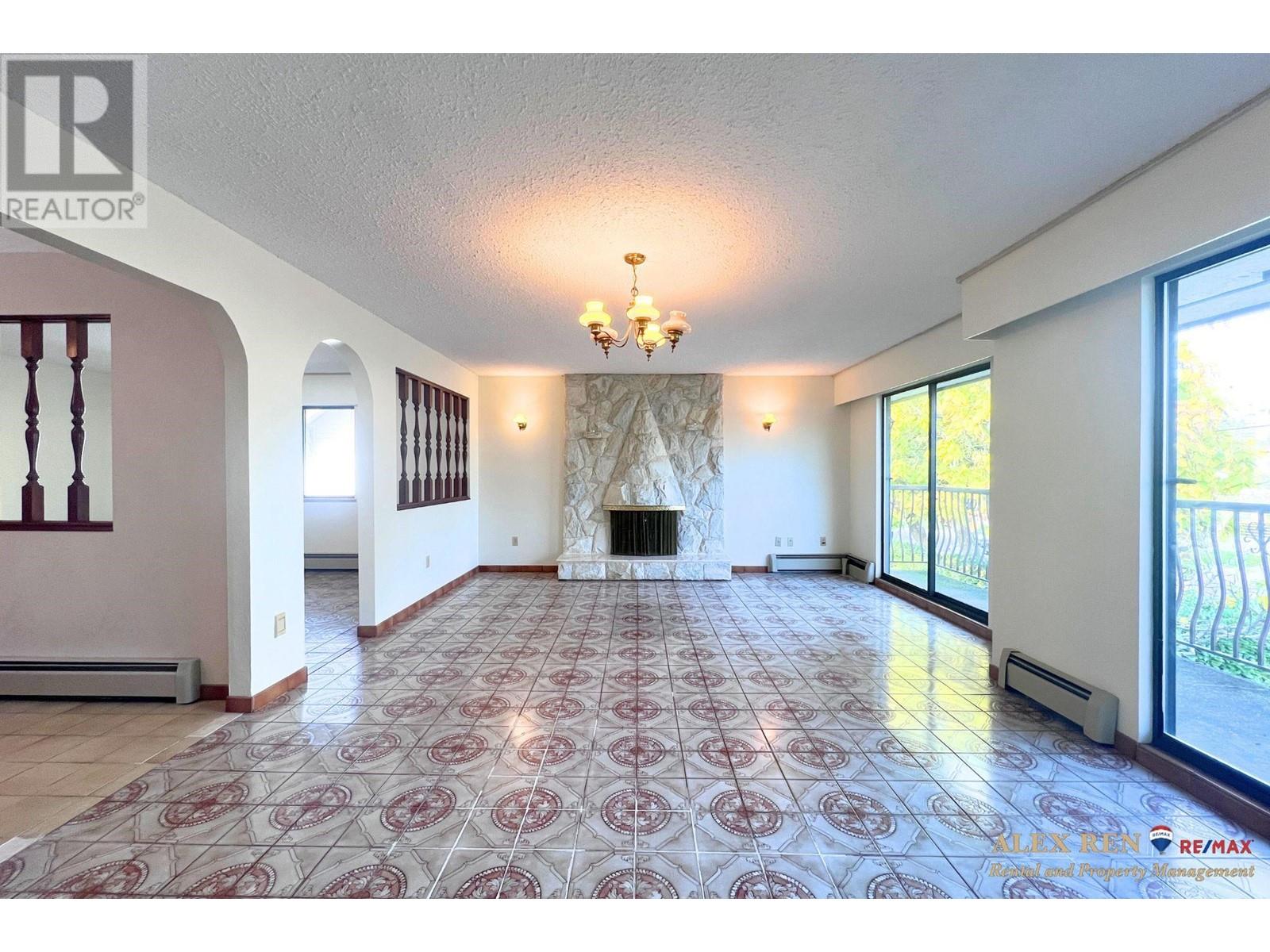 43xx Hurst Street, Burnaby, British Columbia  V5J 1M9 - Photo 4 - R2828333