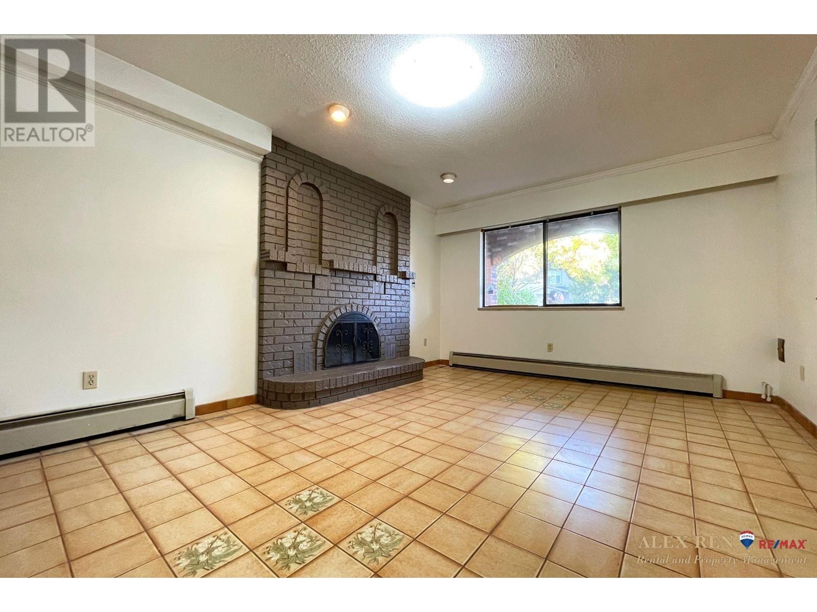 4xxx Hurst Street, Burnaby, British Columbia  V5J 1M9 - Photo 3 - R2828334