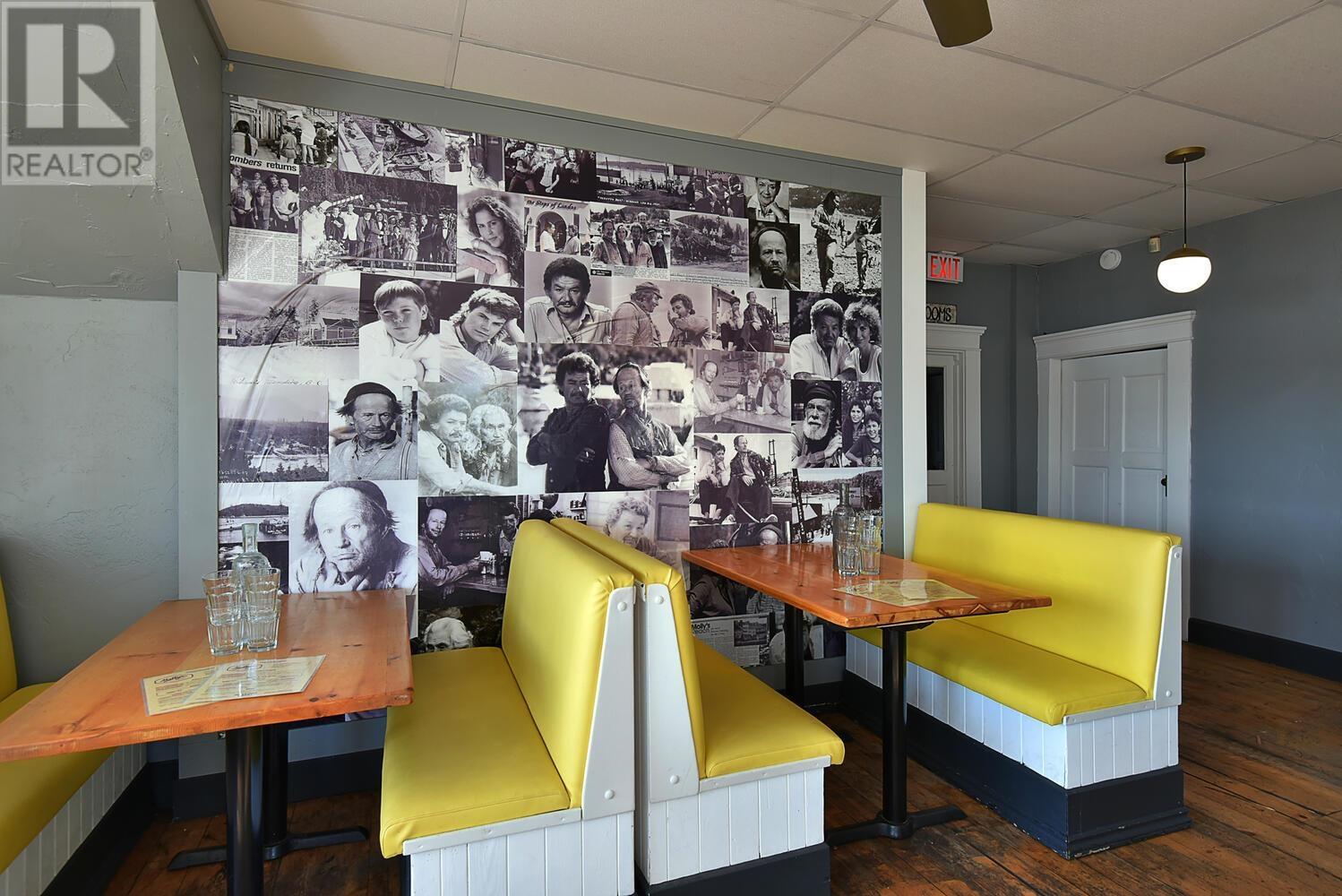 647 School Road, Gibsons, British Columbia  V0N 1V9 - Photo 16 - C8055331