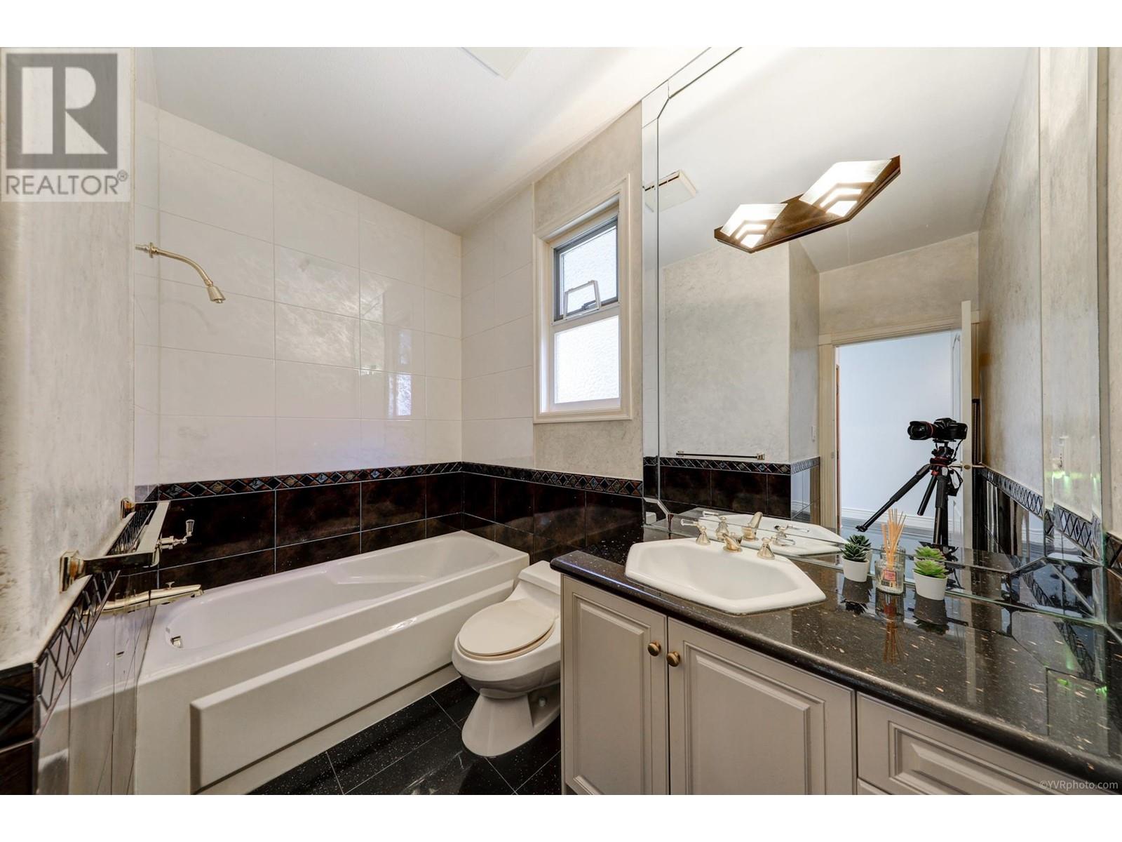 3731 Raymond Avenue, Richmond, British Columbia  V7E 1A9 - Photo 28 - R2828244