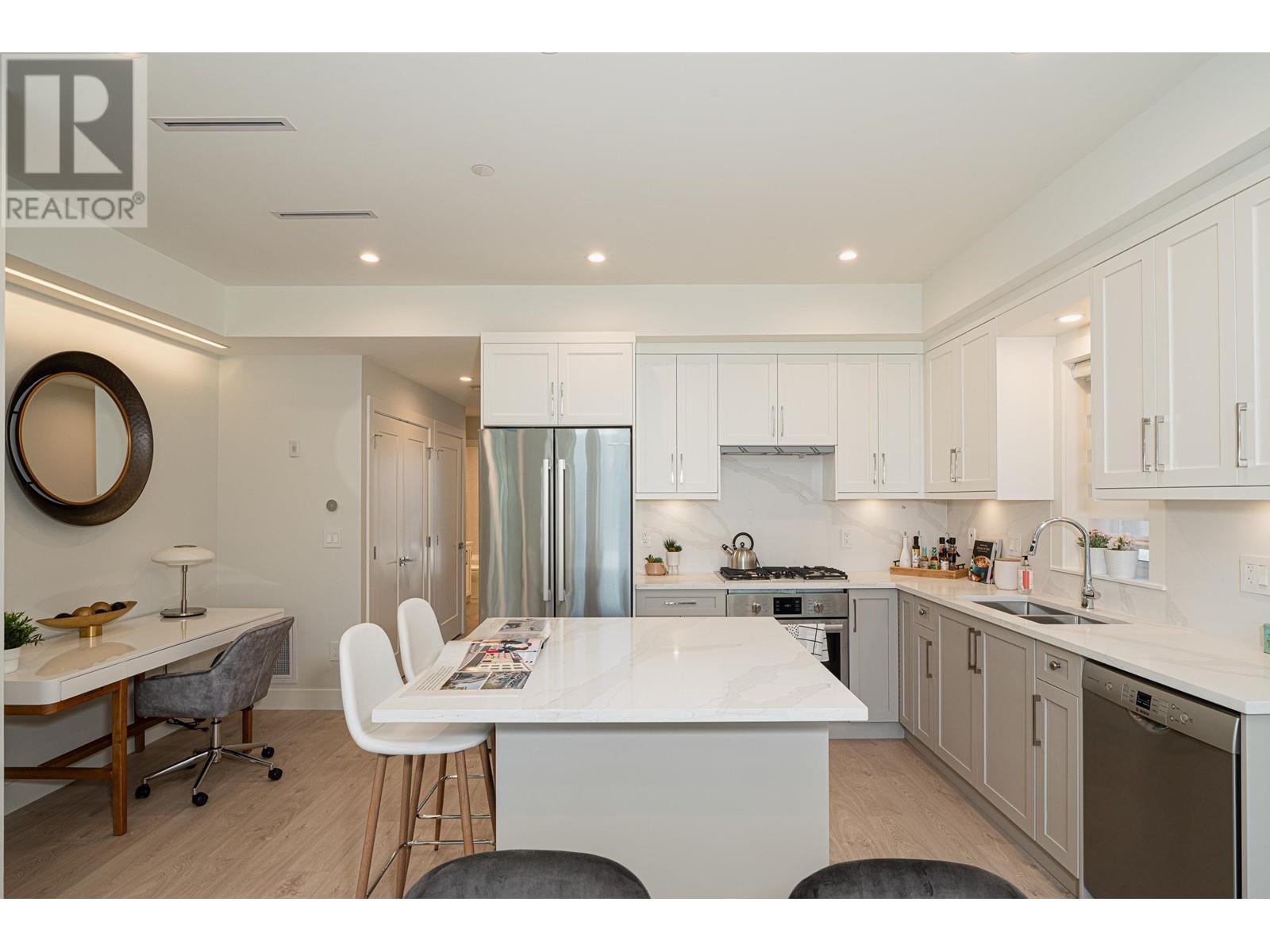 8377 French Street, Vancouver, British Columbia  V6P 4W3 - Photo 11 - R2827614