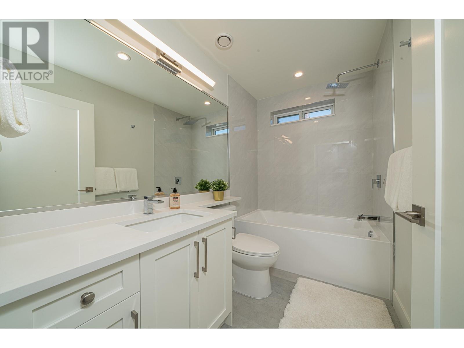 8377 French Street, Vancouver, British Columbia  V6P 4W3 - Photo 19 - R2827614