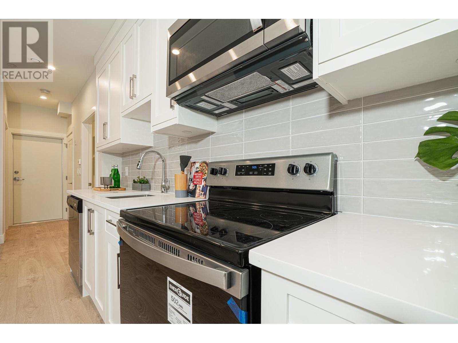 8381 French Street, Vancouver, British Columbia  V6P 4W3 - Photo 30 - R2827651