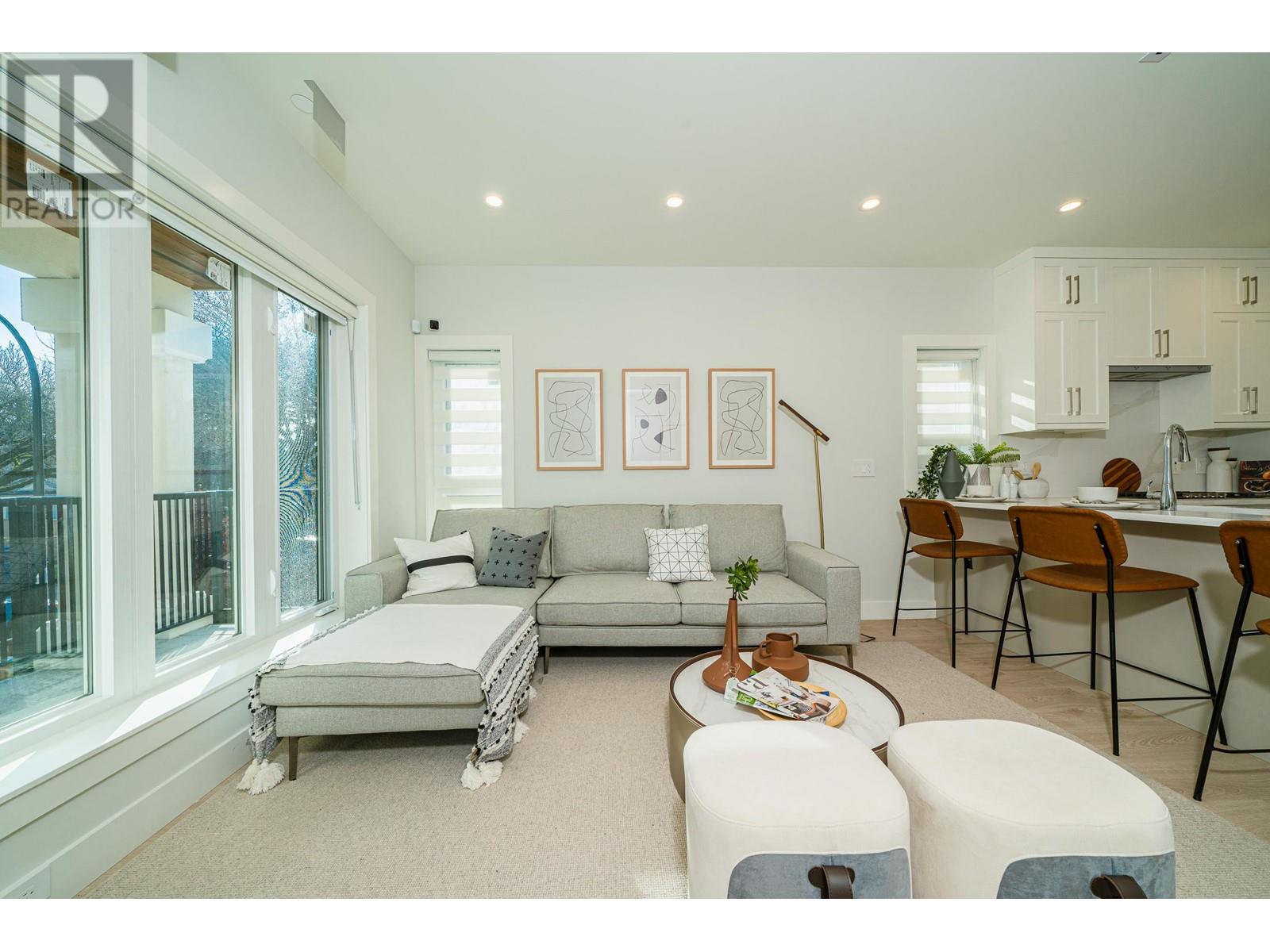 8381 French Street, Vancouver, British Columbia  V6P 4W3 - Photo 3 - R2827651