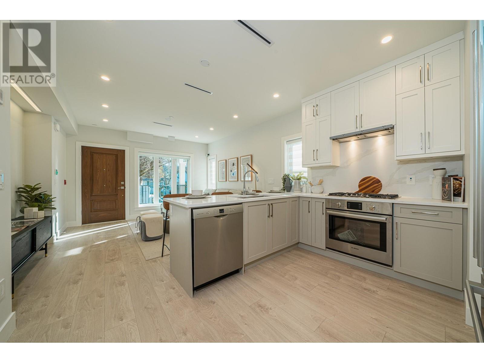 8381 French Street, Vancouver, British Columbia  V6P 4W3 - Photo 10 - R2827651
