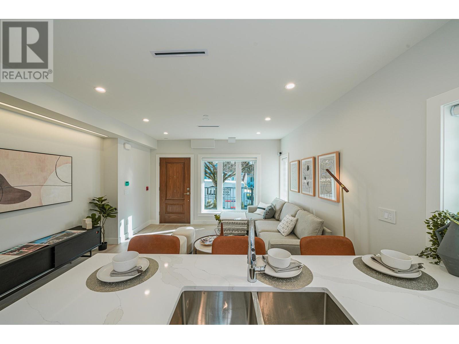 8381 French Street, Vancouver, British Columbia  V6P 4W3 - Photo 11 - R2827651