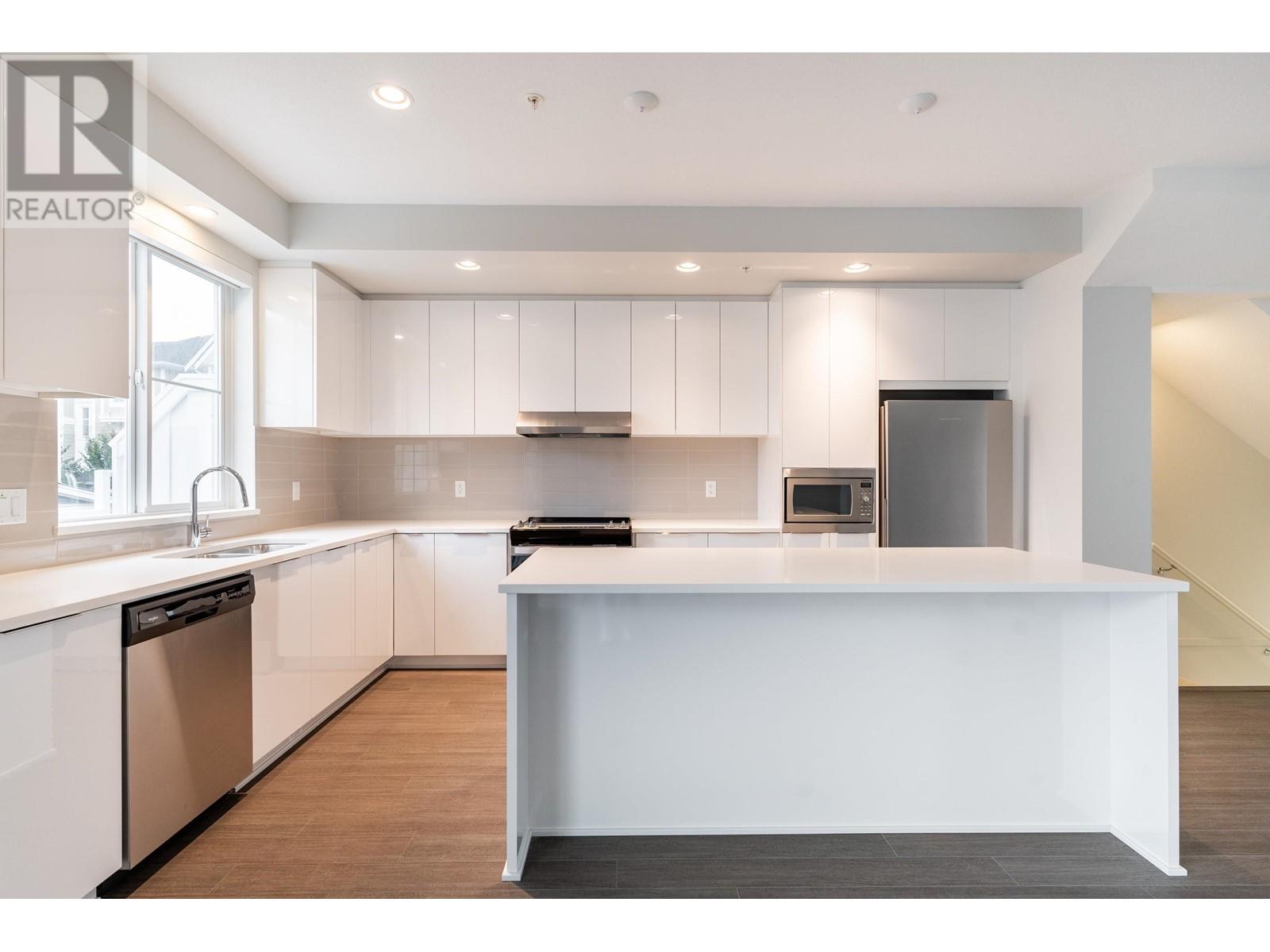 1014 11280 Pazarena Place, Maple Ridge, British Columbia  V2X 4K9 - Photo 9 - R2828292