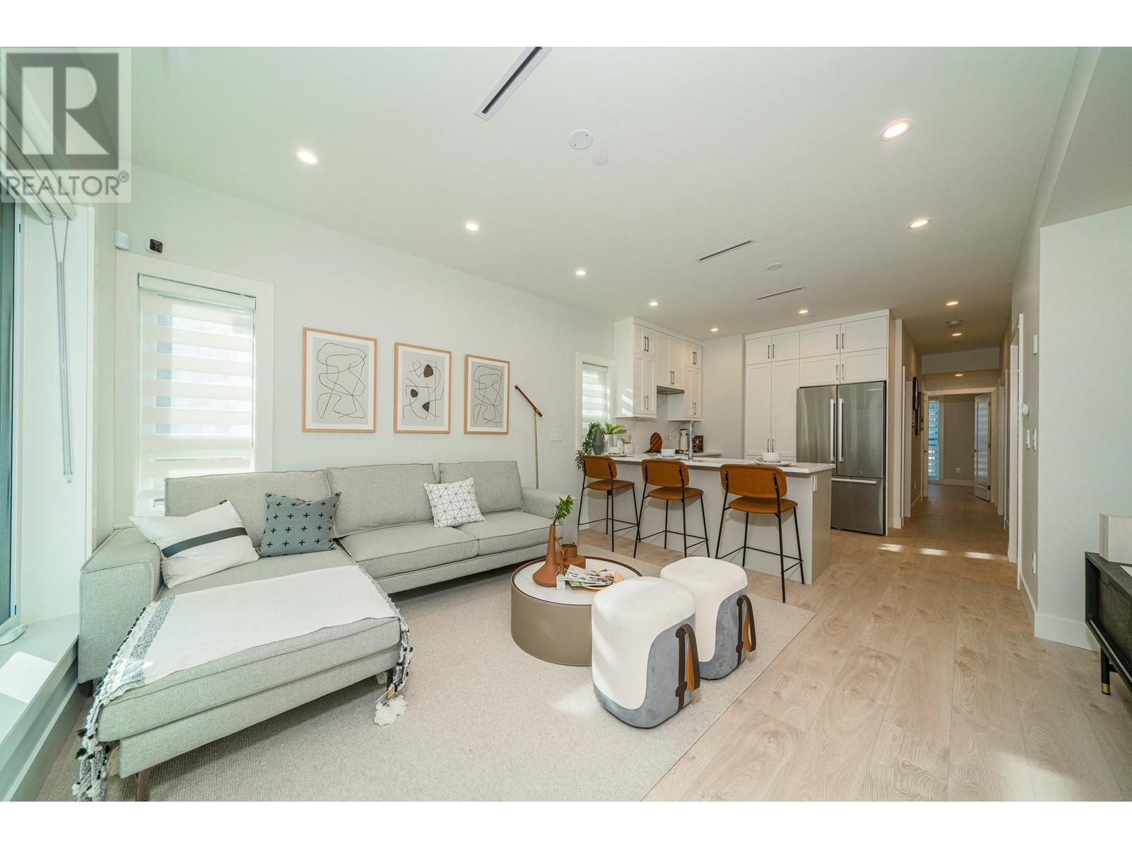 8381 French Street, Vancouver, British Columbia  V6P 4W3 - Photo 4 - R2827651