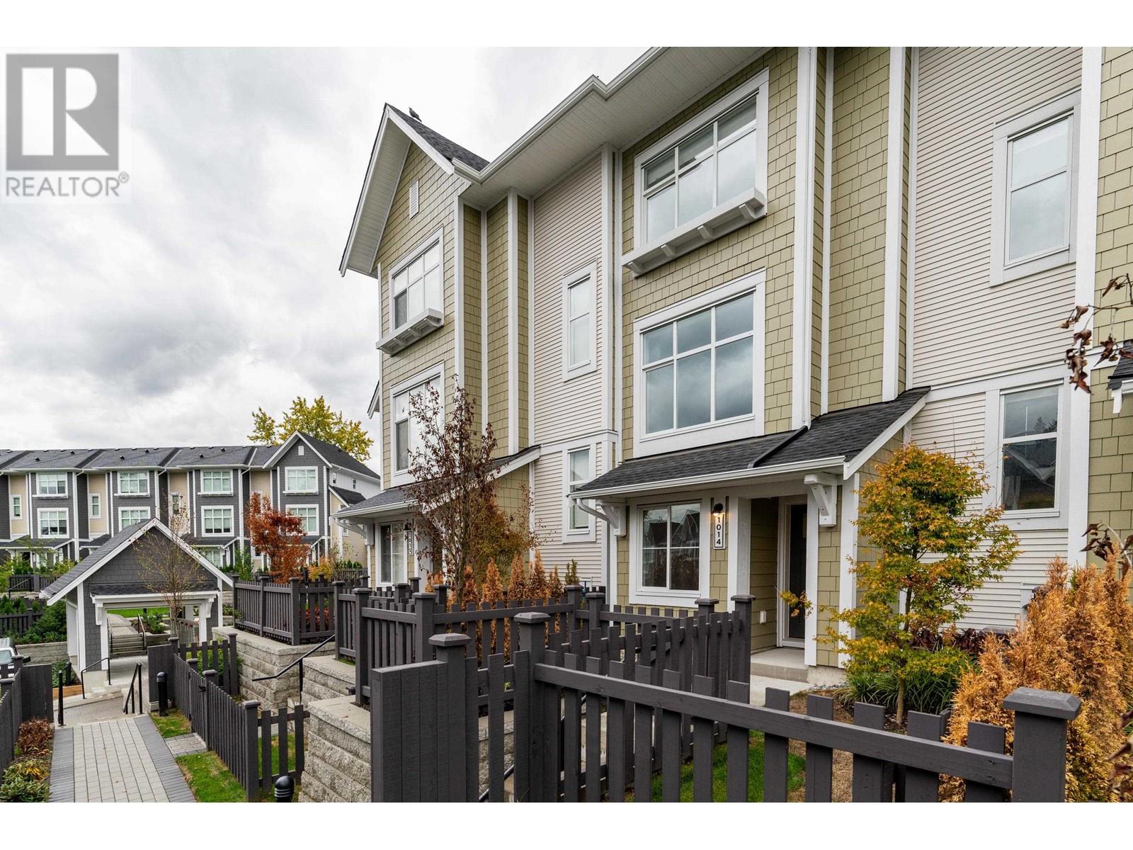 1014 11280 Pazarena Place, Maple Ridge, British Columbia  V2X 4K9 - Photo 3 - R2828292