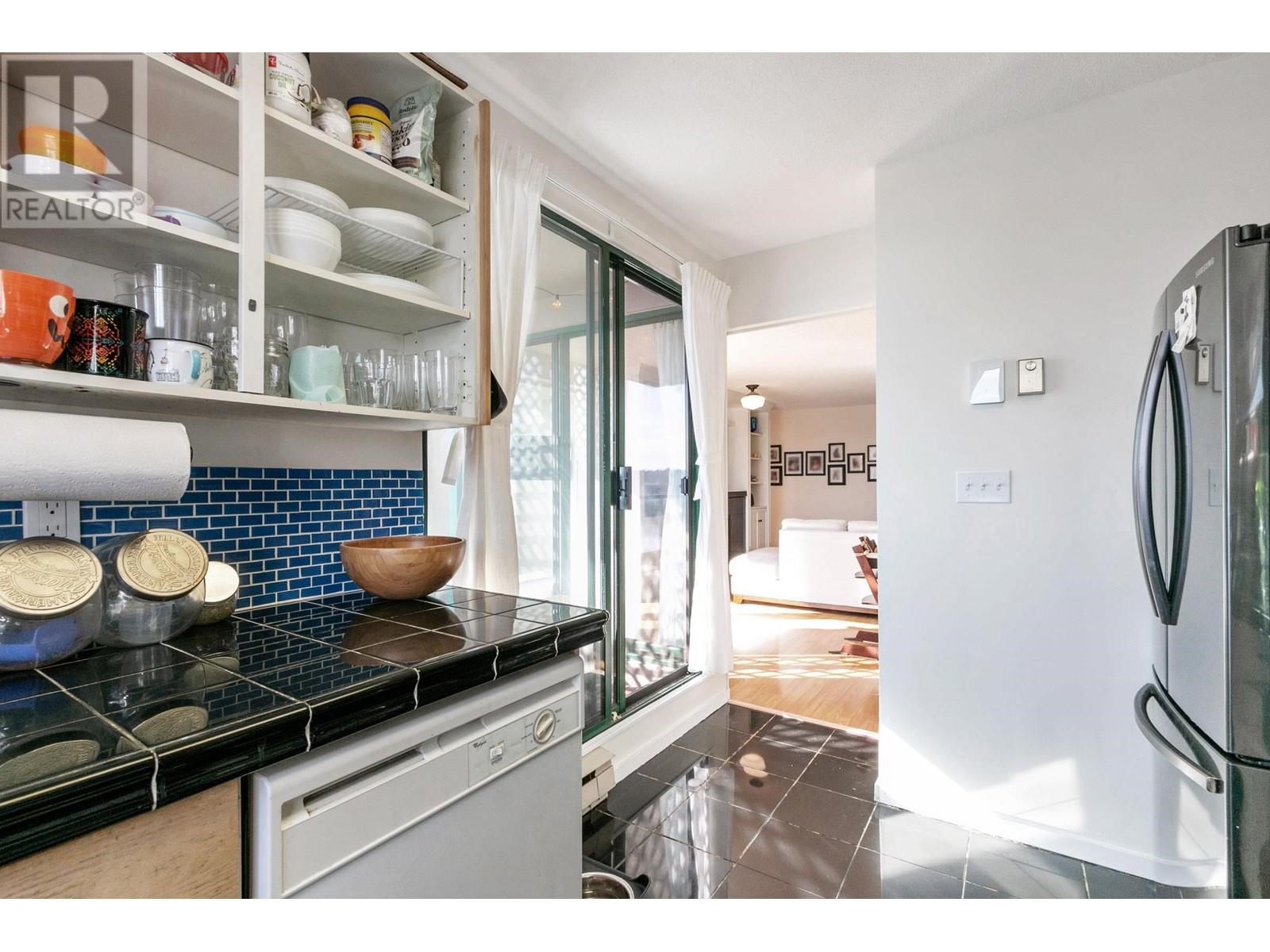 602 410 Carnarvon Street, New Westminster, British Columbia  V3L 5N9 - Photo 21 - R2828043