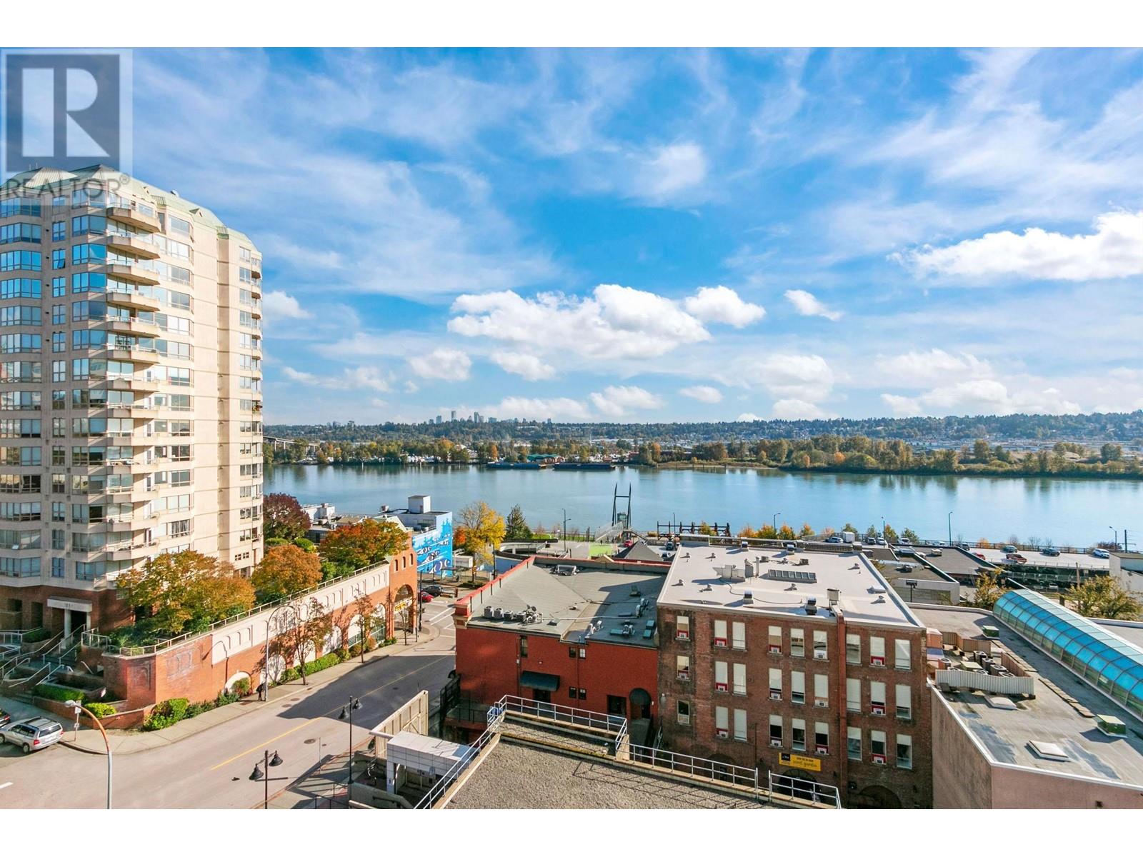 602 410 Carnarvon Street, New Westminster, British Columbia  V3L 5N9 - Photo 2 - R2828043