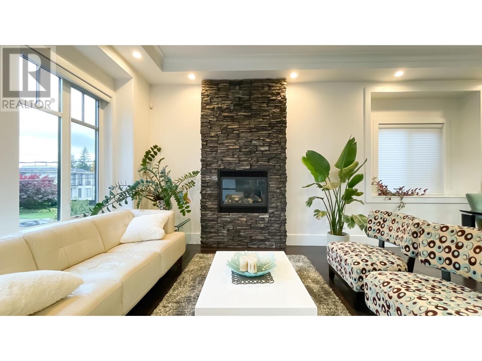 6458 Malvern Avenue, Burnaby, British Columbia  V5E 3G1 - Photo 7 - R2828200