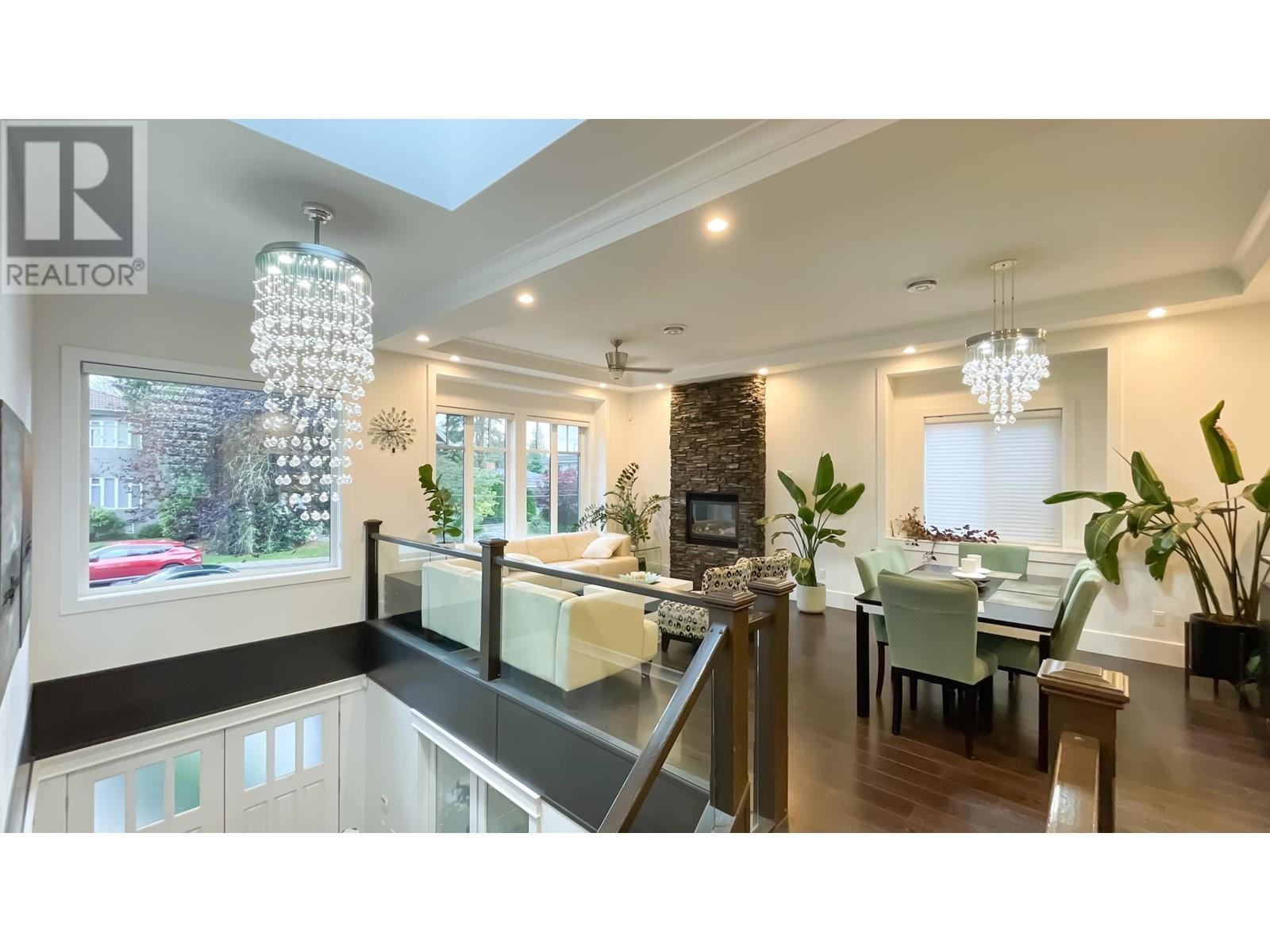 6458 Malvern Avenue, Burnaby, British Columbia  V5E 3G1 - Photo 5 - R2828200