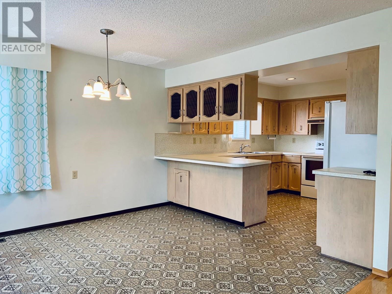 4553 W 8th Avenue, Vancouver, British Columbia  V6R 2A4 - Photo 12 - R2828246