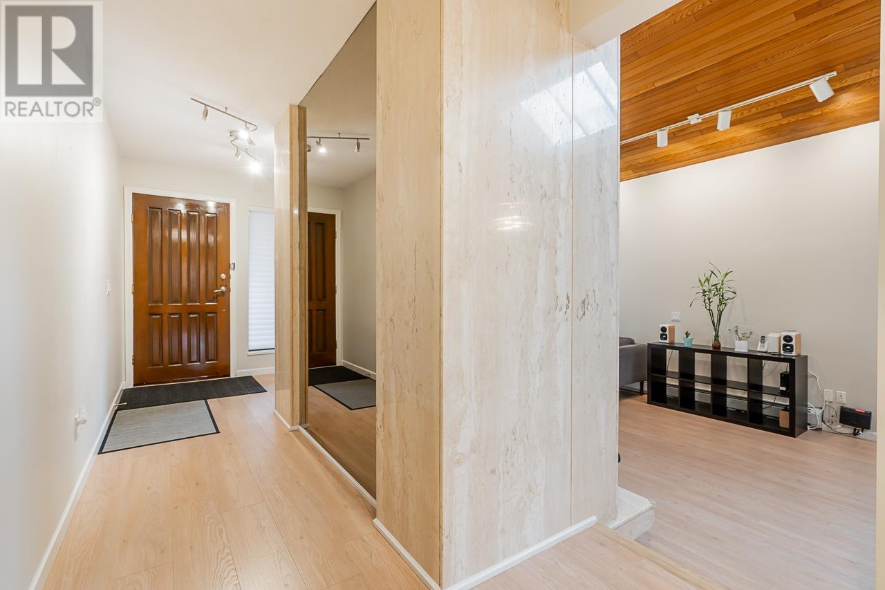 1349 Phillips Avenue, Burnaby, British Columbia  V5A 2V8 - Photo 4 - R2828238