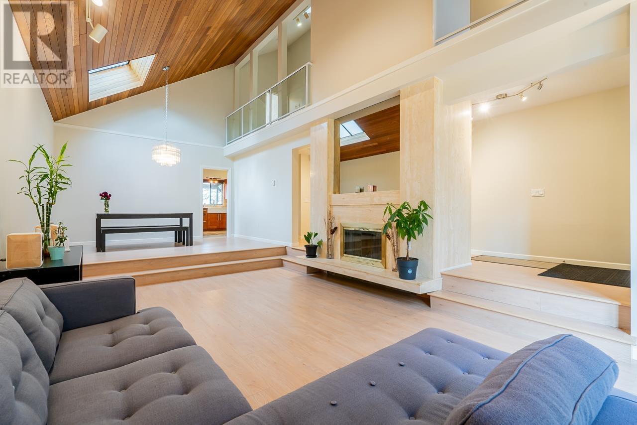 1349 Phillips Avenue, Burnaby, British Columbia  V5A 2V8 - Photo 7 - R2828238