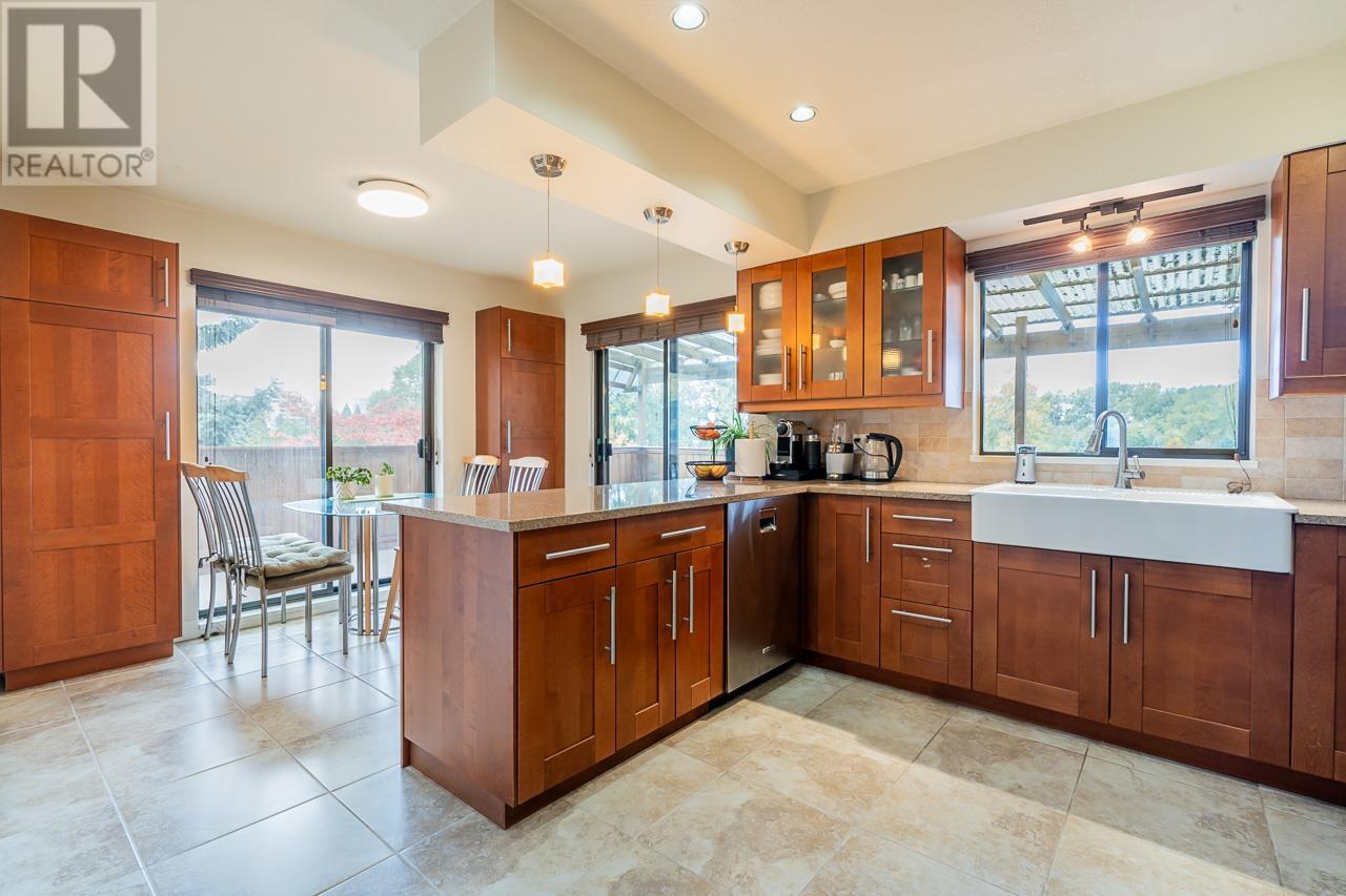 1349 Phillips Avenue, Burnaby, British Columbia  V5A 2V8 - Photo 11 - R2828238