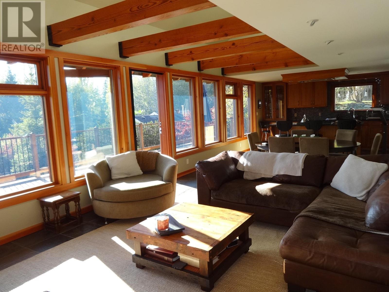 4721 Sinclair Bay Road, Garden Bay, British Columbia  V0N 1S1 - Photo 12 - R2828377