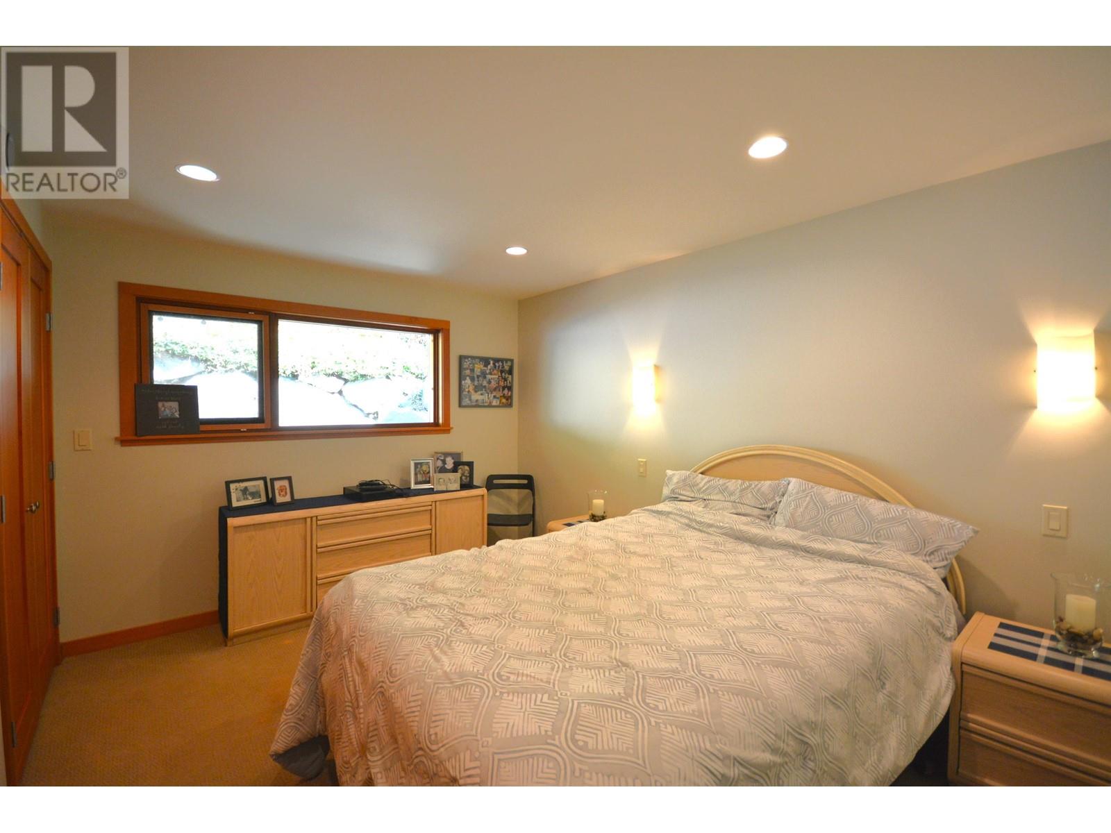 4721 Sinclair Bay Road, Garden Bay, British Columbia  V0N 1S1 - Photo 15 - R2828377