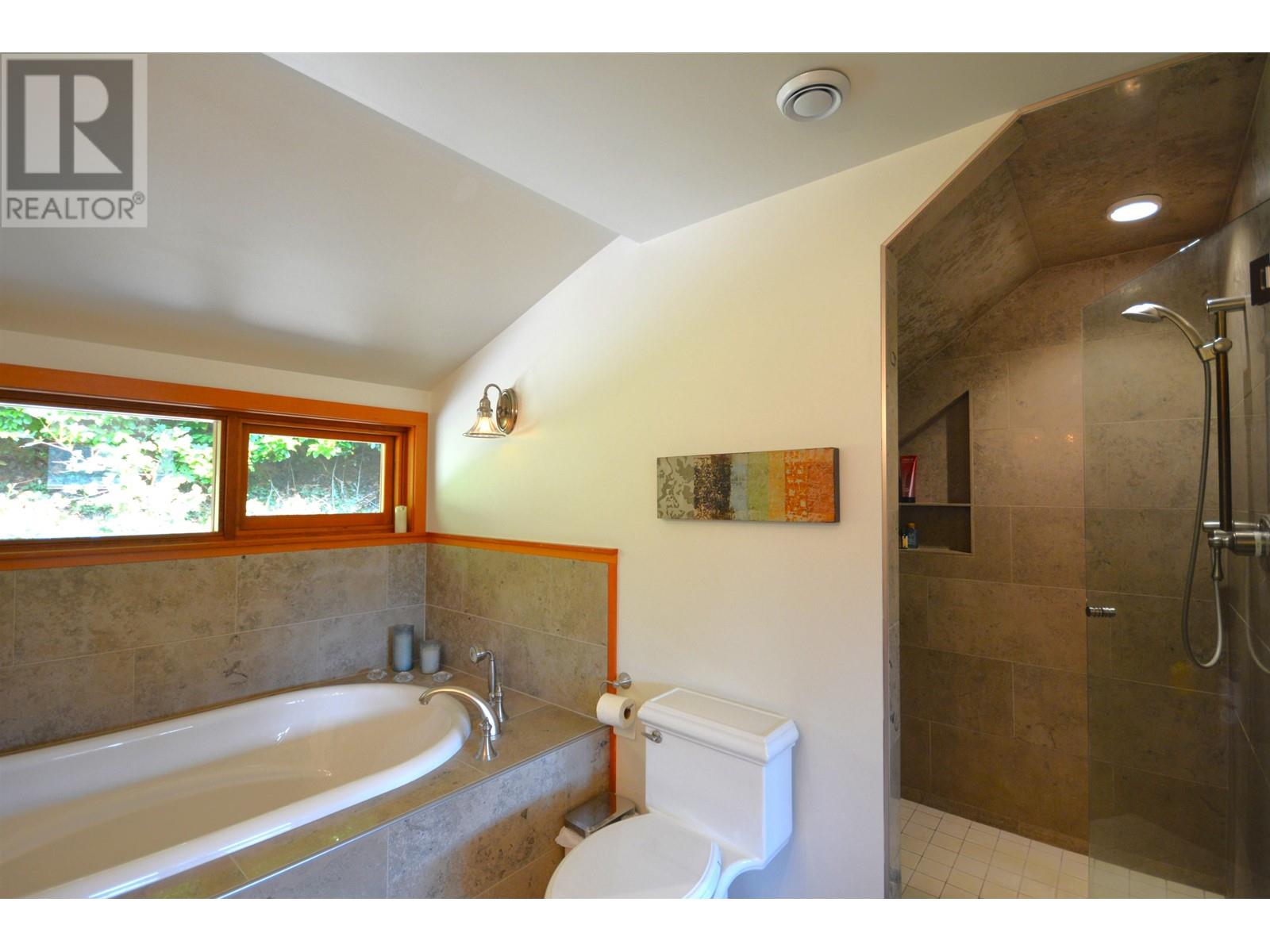 4721 Sinclair Bay Road, Garden Bay, British Columbia  V0N 1S1 - Photo 26 - R2828377