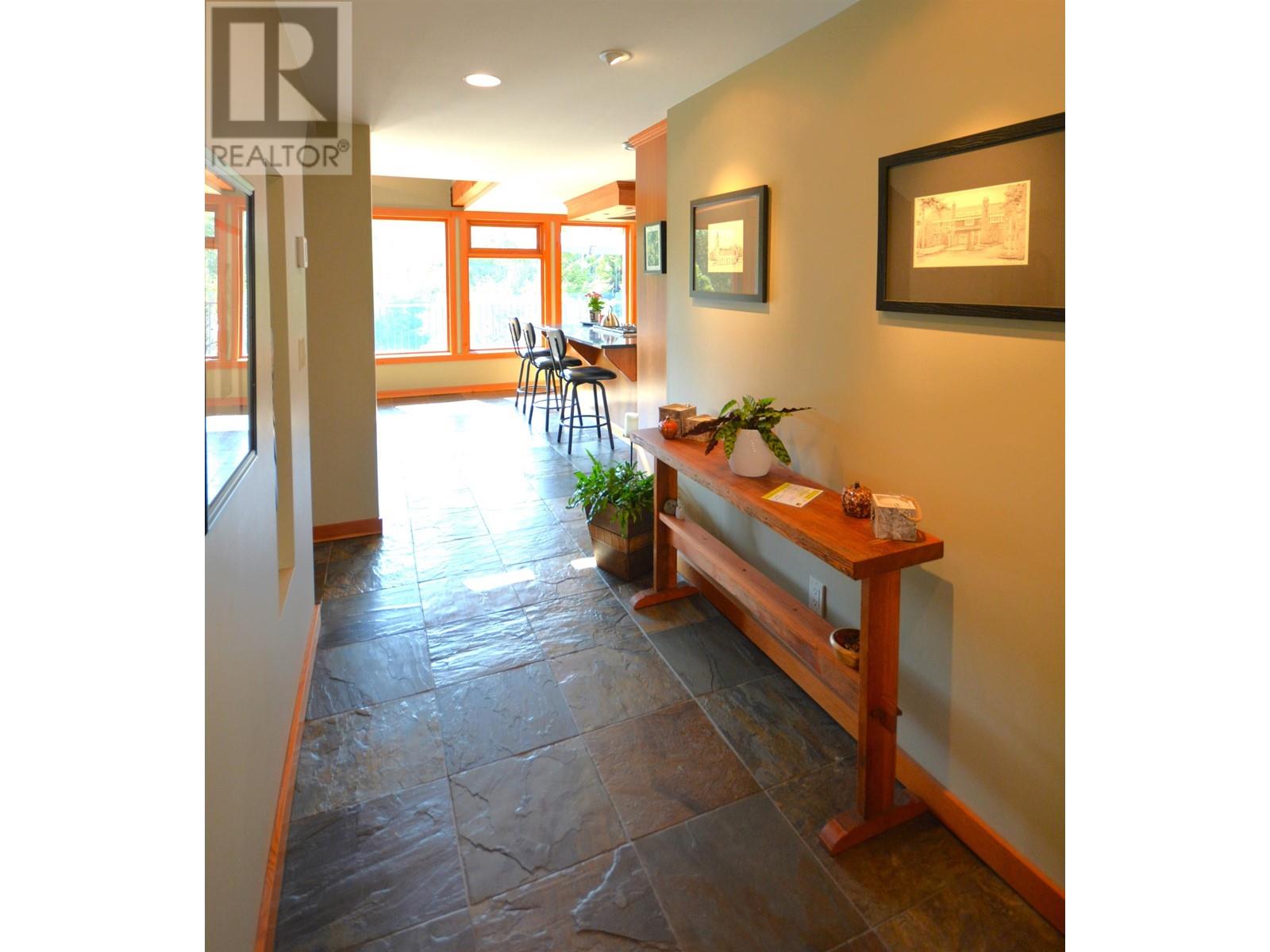 4721 Sinclair Bay Road, Garden Bay, British Columbia  V0N 1S1 - Photo 3 - R2828377