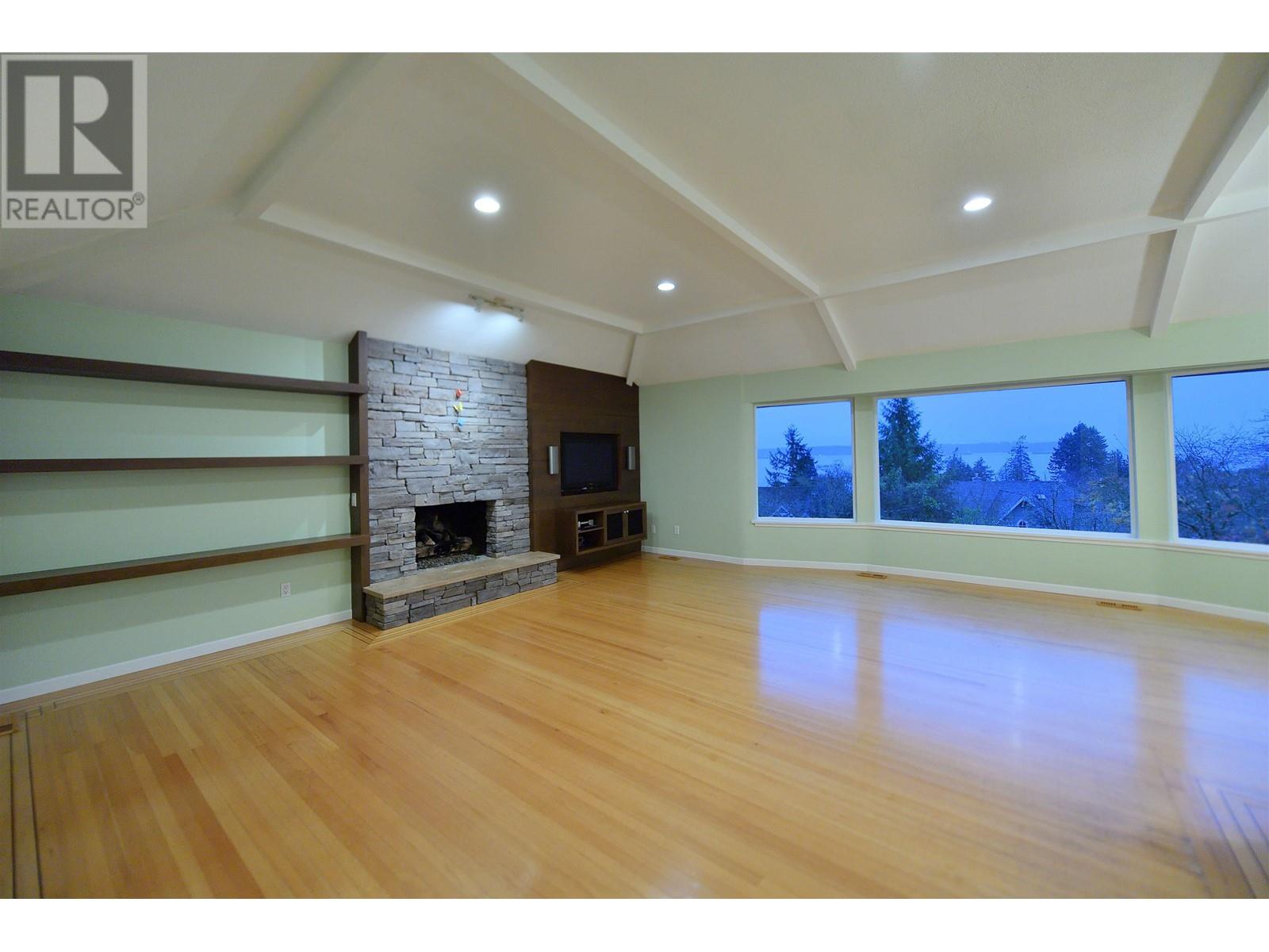 3475 Mathers Avenue, West Vancouver, British Columbia  V7V 2K8 - Photo 3 - R2828364