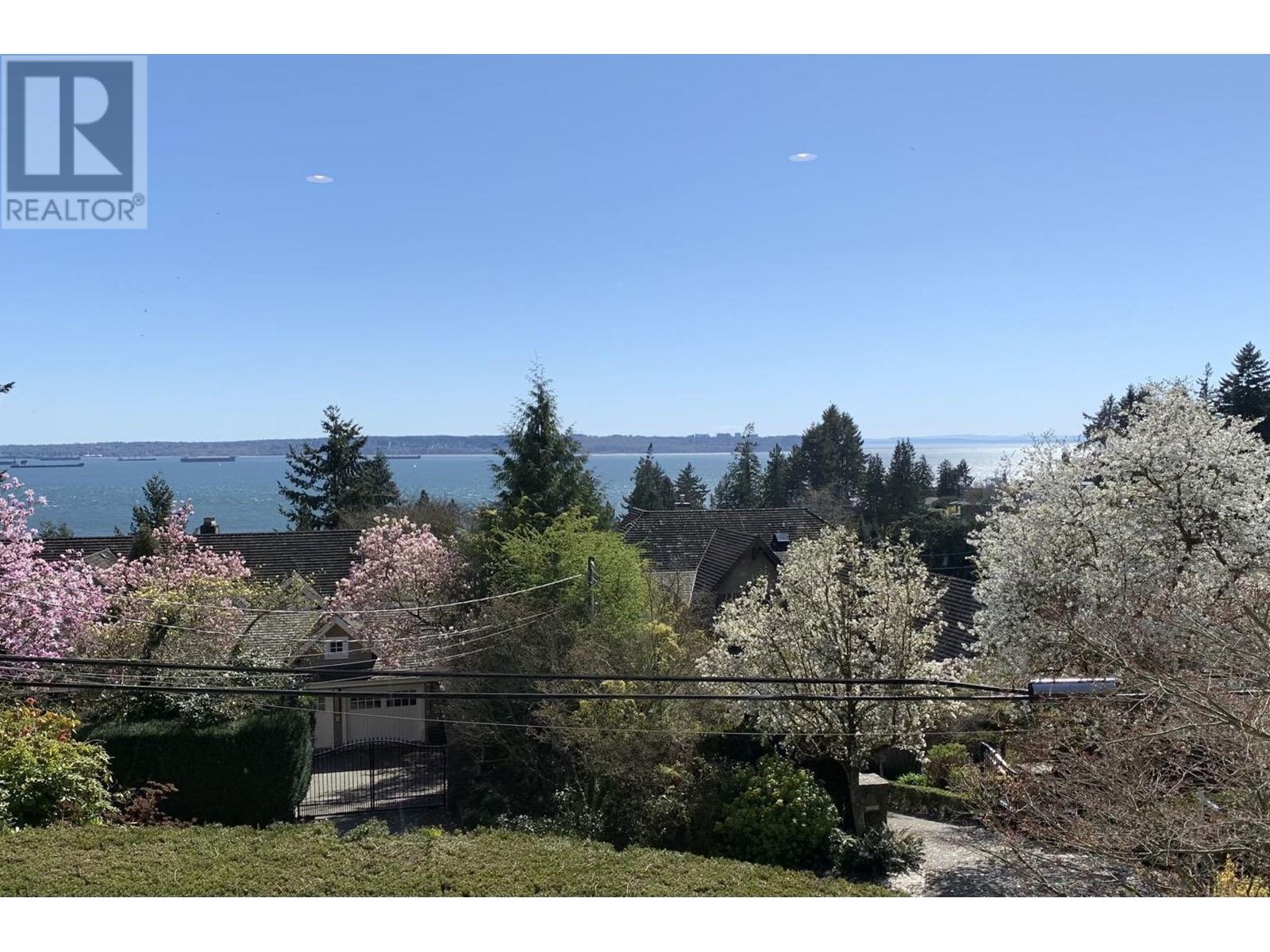 3475 MATHERS AVENUE, west vancouver, British Columbia